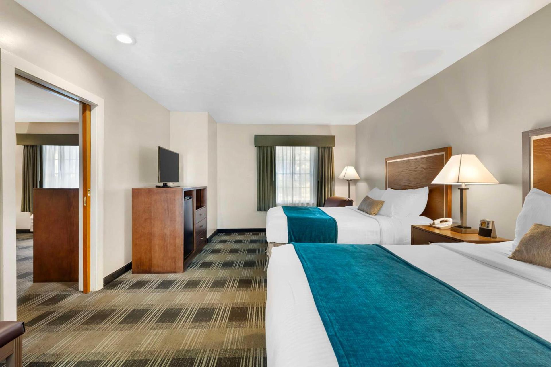 Best Western Plus Cold Spring photo 34