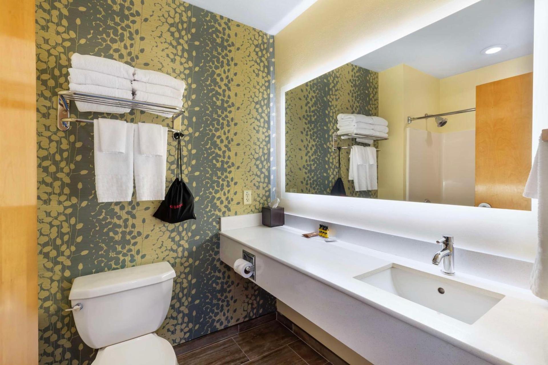 Best Western Plus Cold Spring photo 36