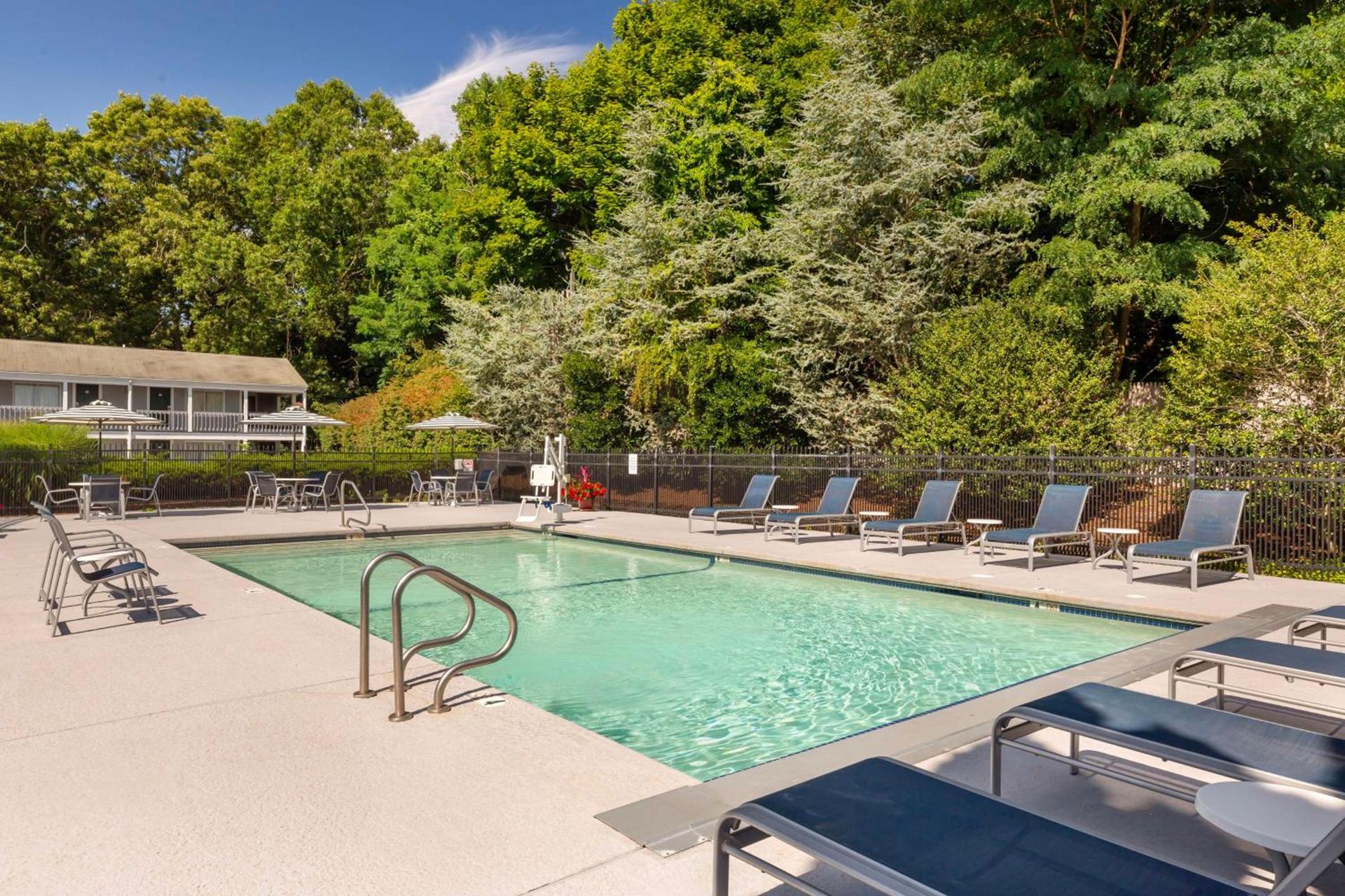 Best Western Plus Cold Spring photo 39