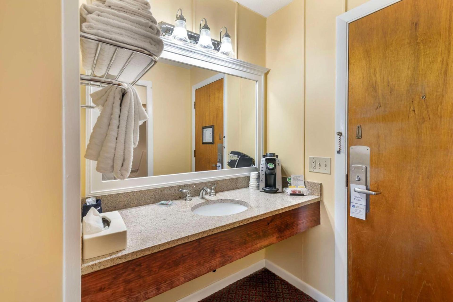 Best Western White House Inn photo 87