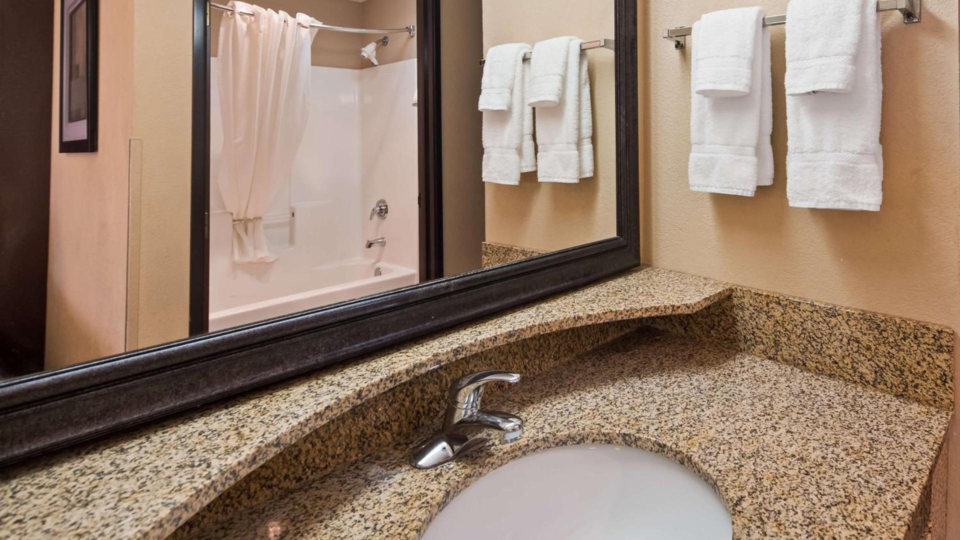 Best Western Columbus Airport photo 36