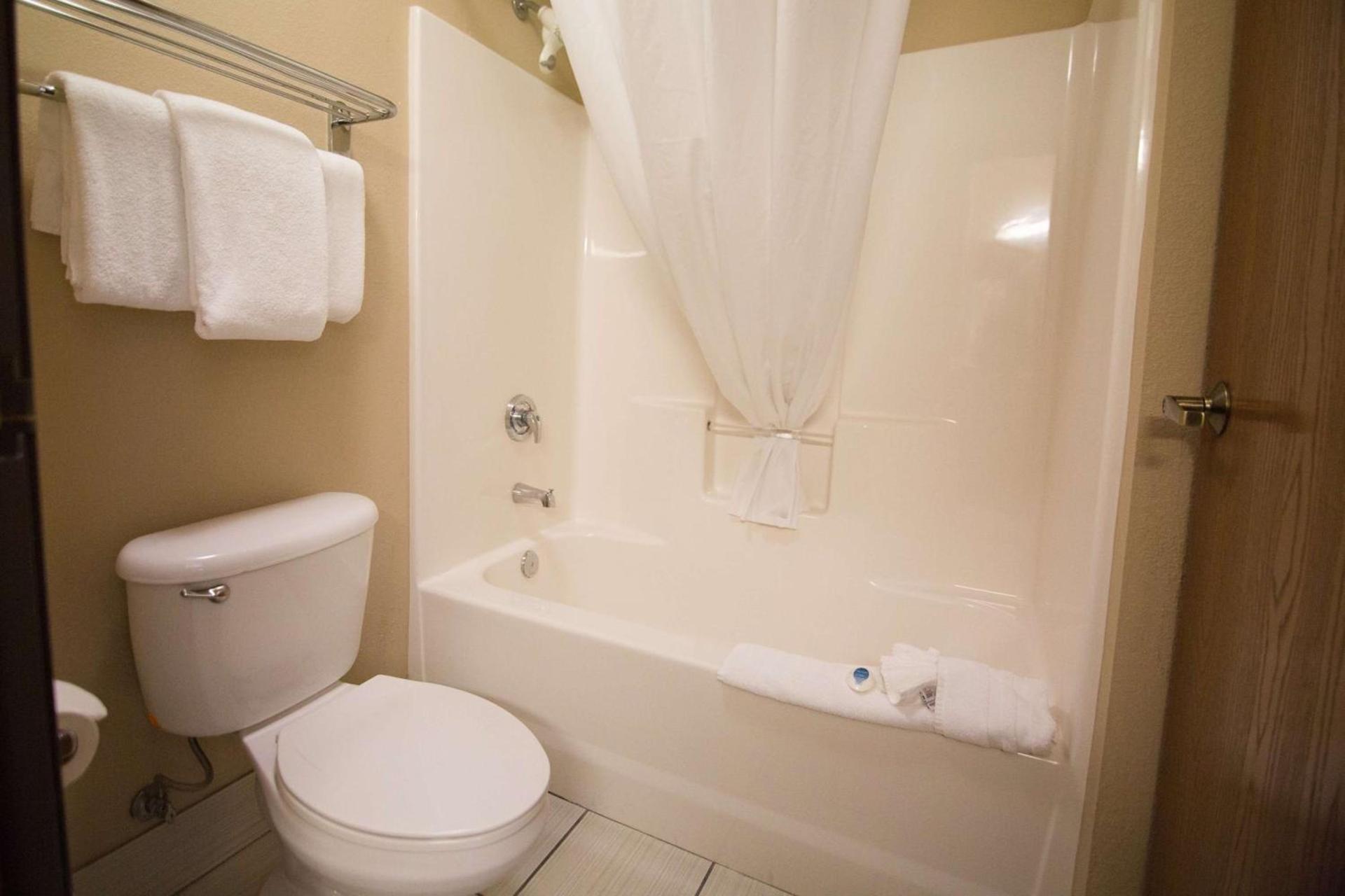 Best Western Columbus Airport photo 11