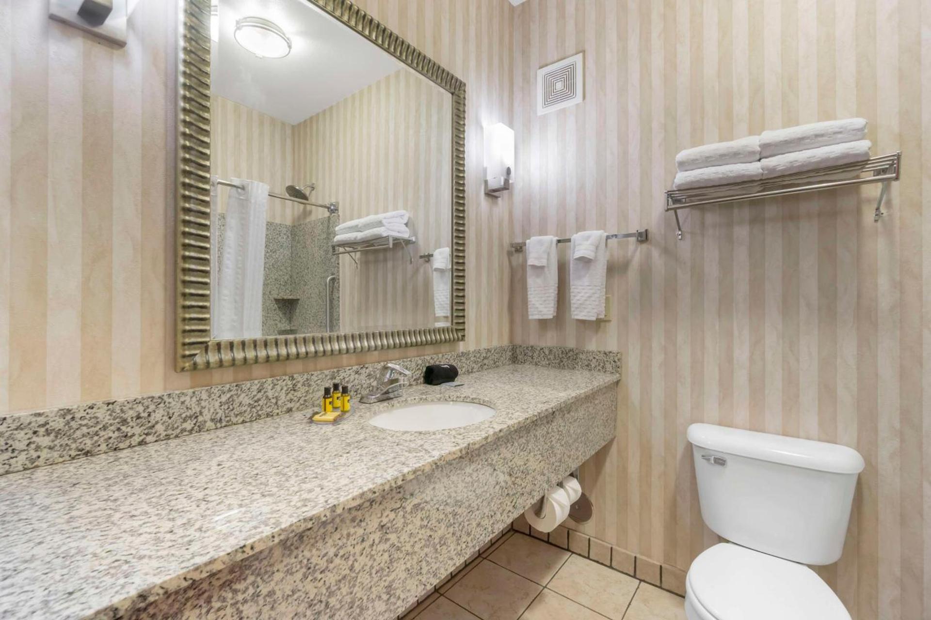 Best Western Plus Ellensburg Hotel photo 11