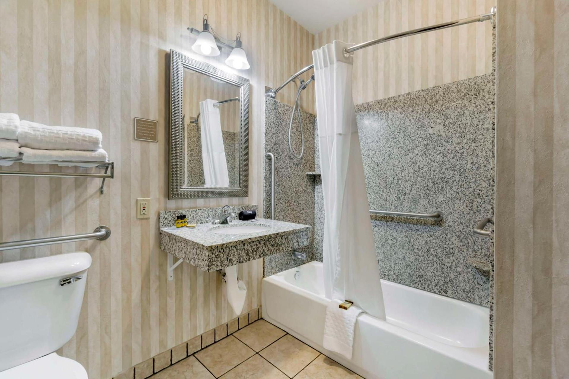 Best Western Plus Ellensburg Hotel photo 21