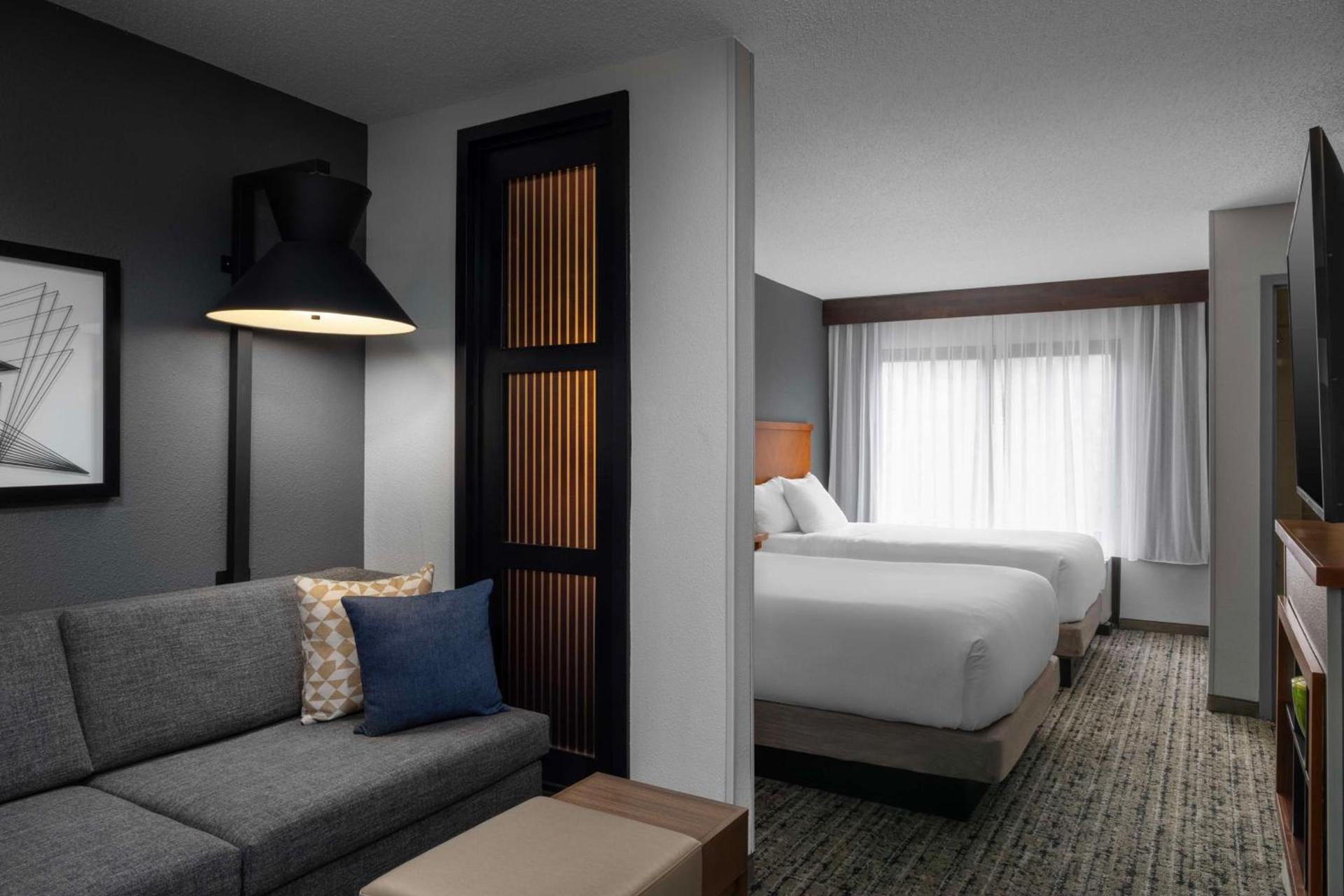 Hyatt Place Dallas North by the Galleria photo 11