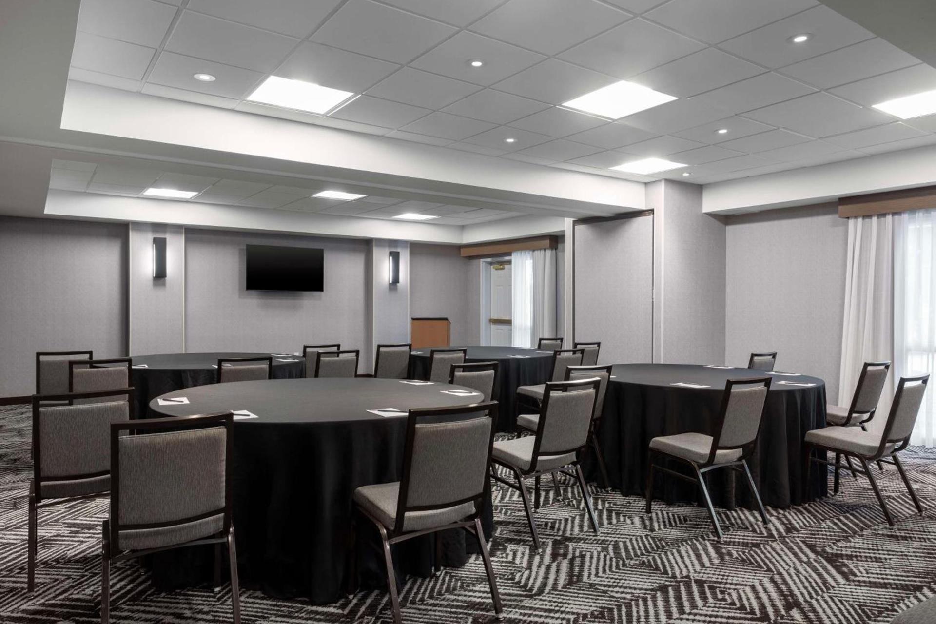 Hyatt Place Dallas North by the Galleria photo 4