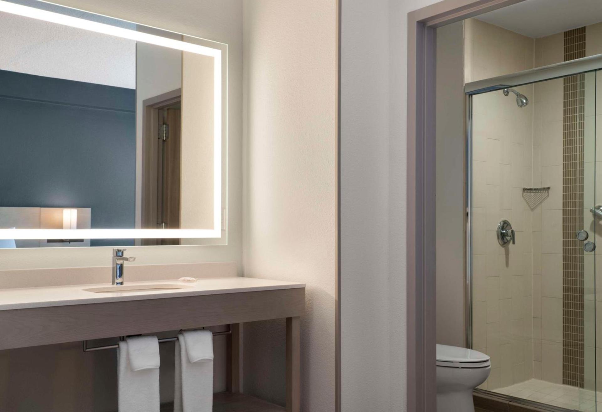 Hyatt Place Secaucus Meadowlands photo 10