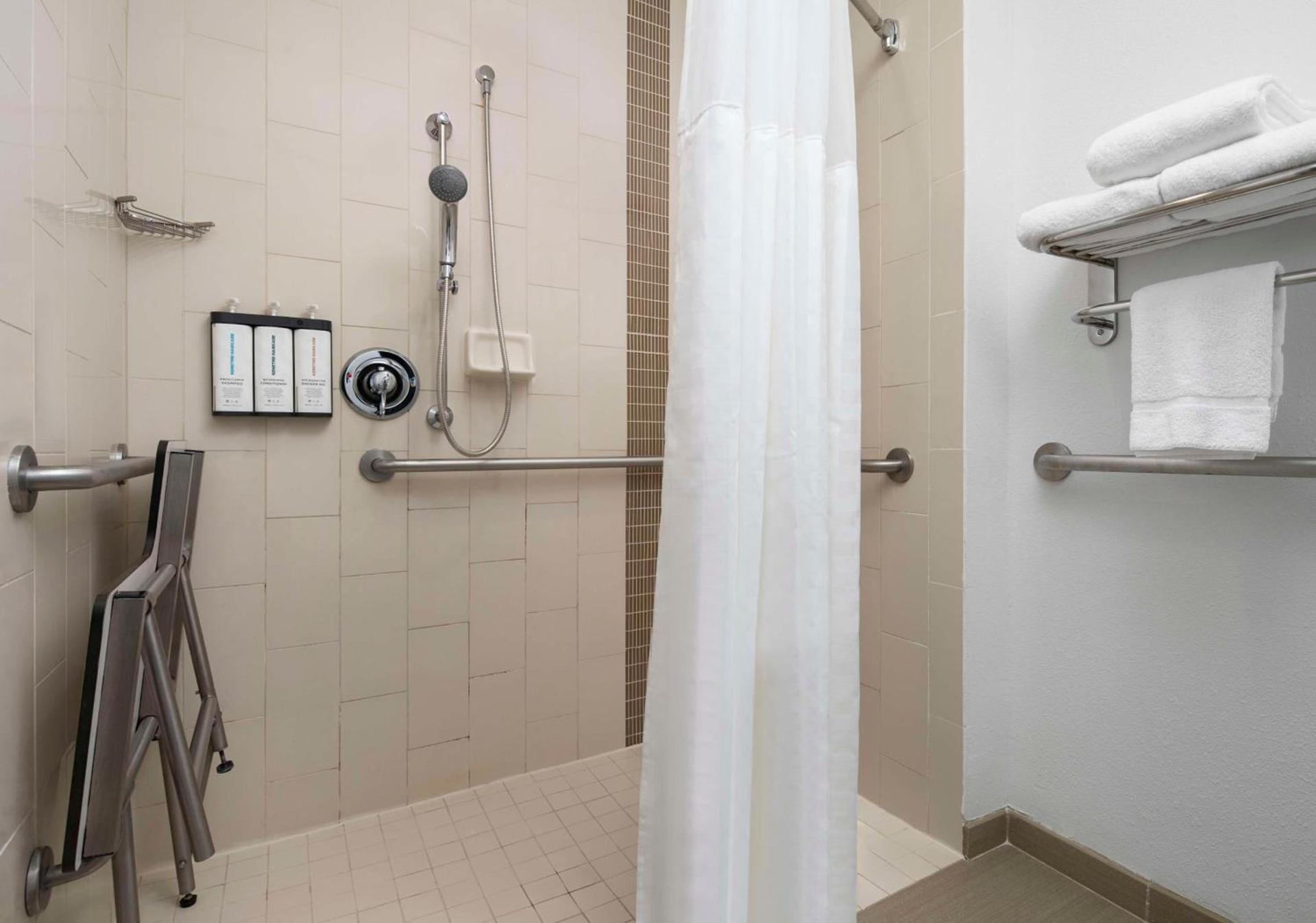Hyatt Place Secaucus Meadowlands photo 21