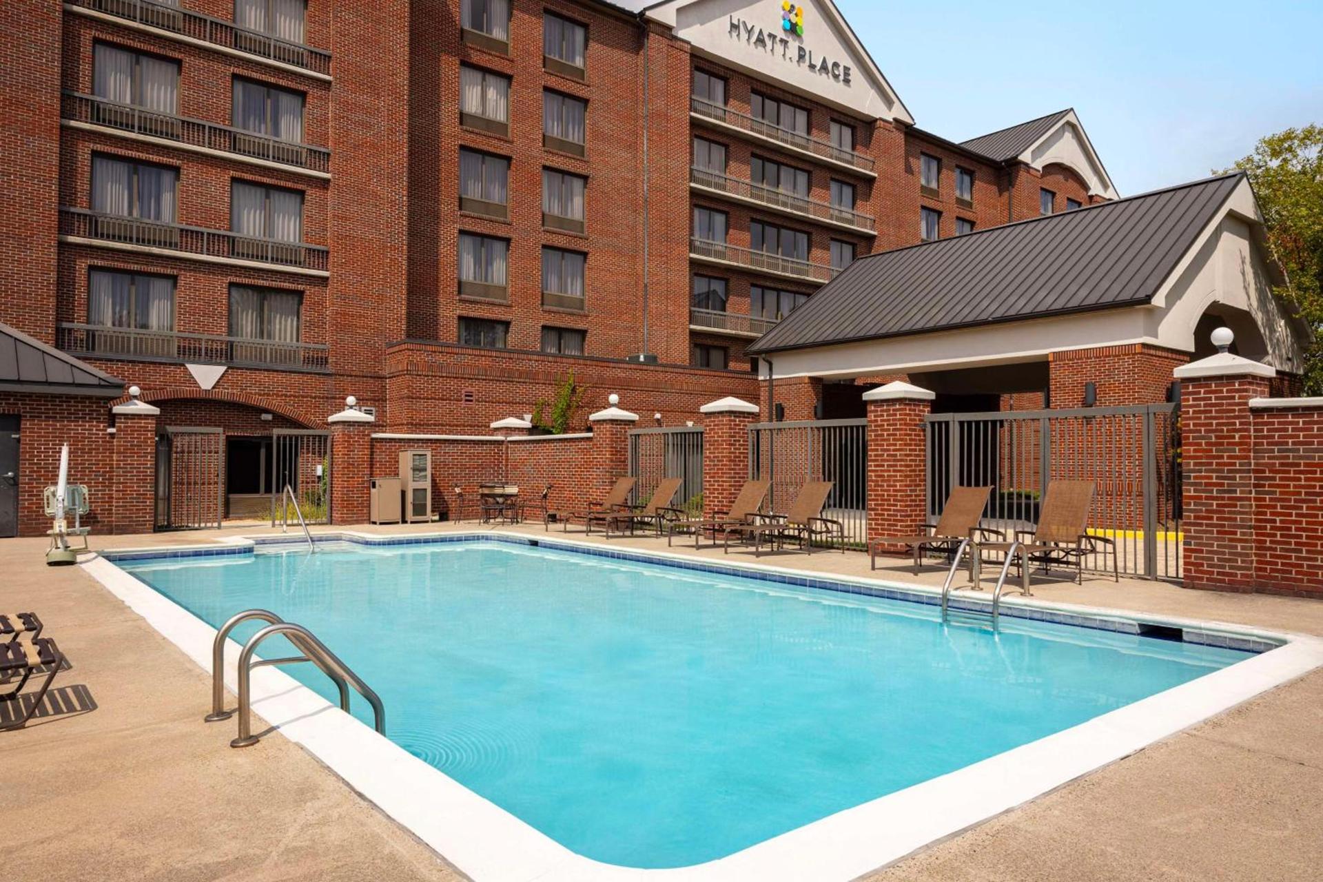 Hyatt Place Sterling Dulles Airport North photo 2