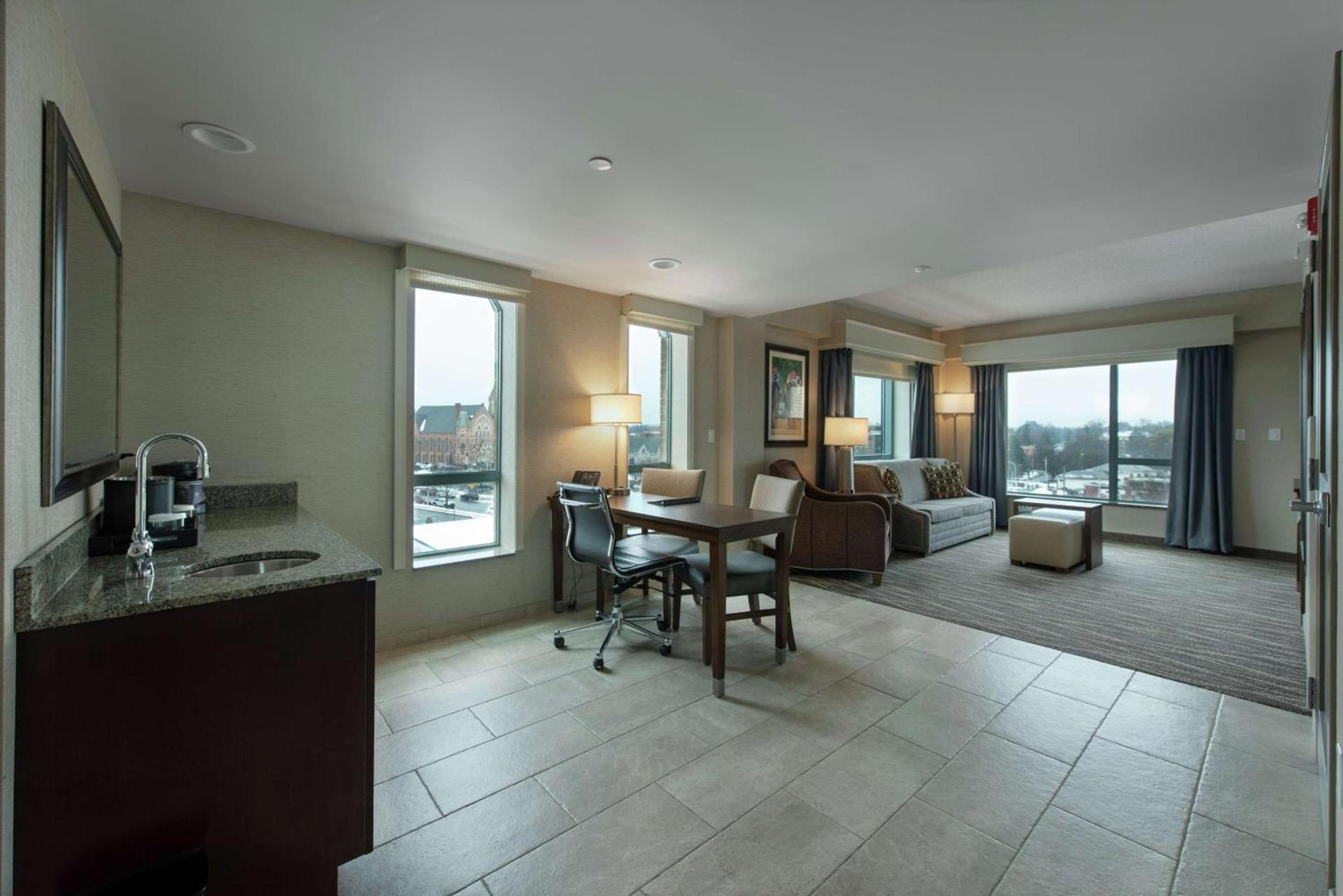 Embassy Suites Saratoga Springs photo 15