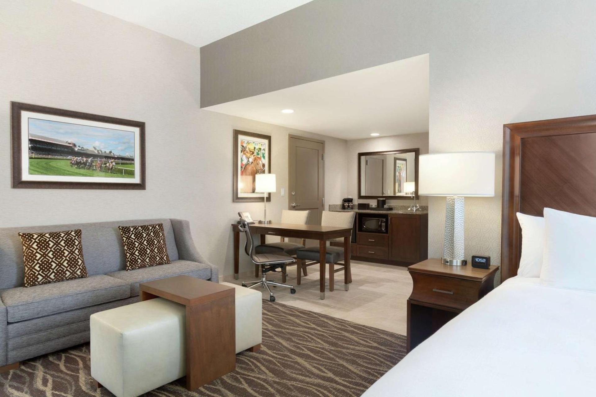 Embassy Suites Saratoga Springs photo 18