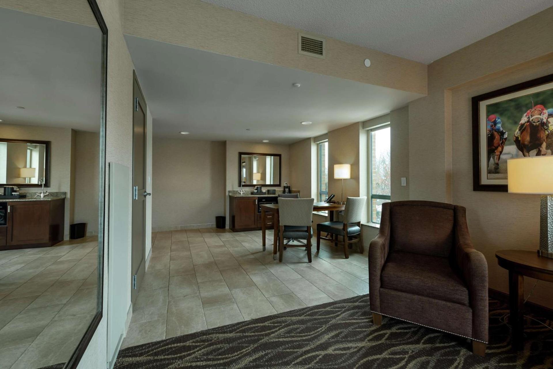Embassy Suites Saratoga Springs photo 20