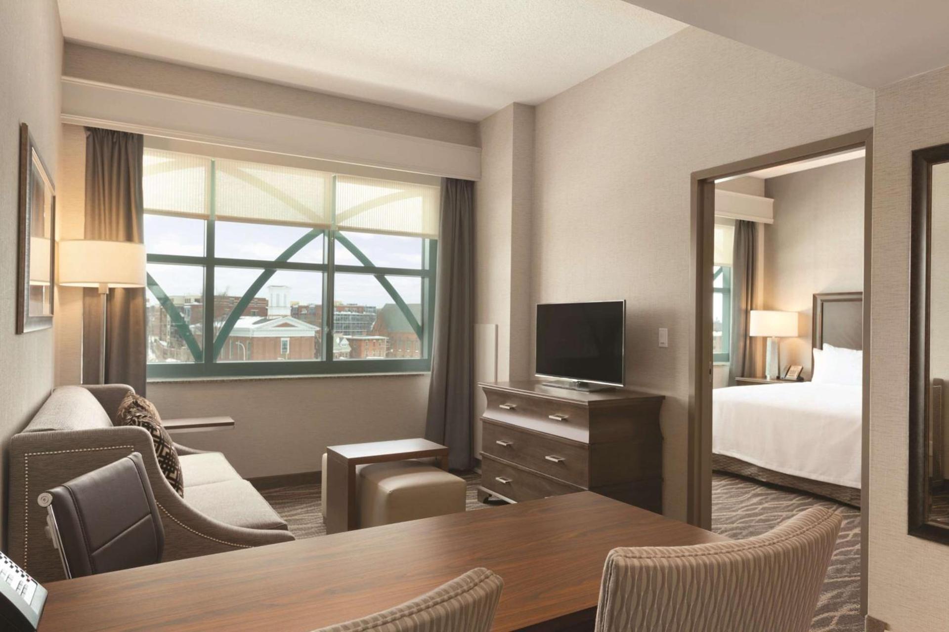 Embassy Suites Saratoga Springs photo 27