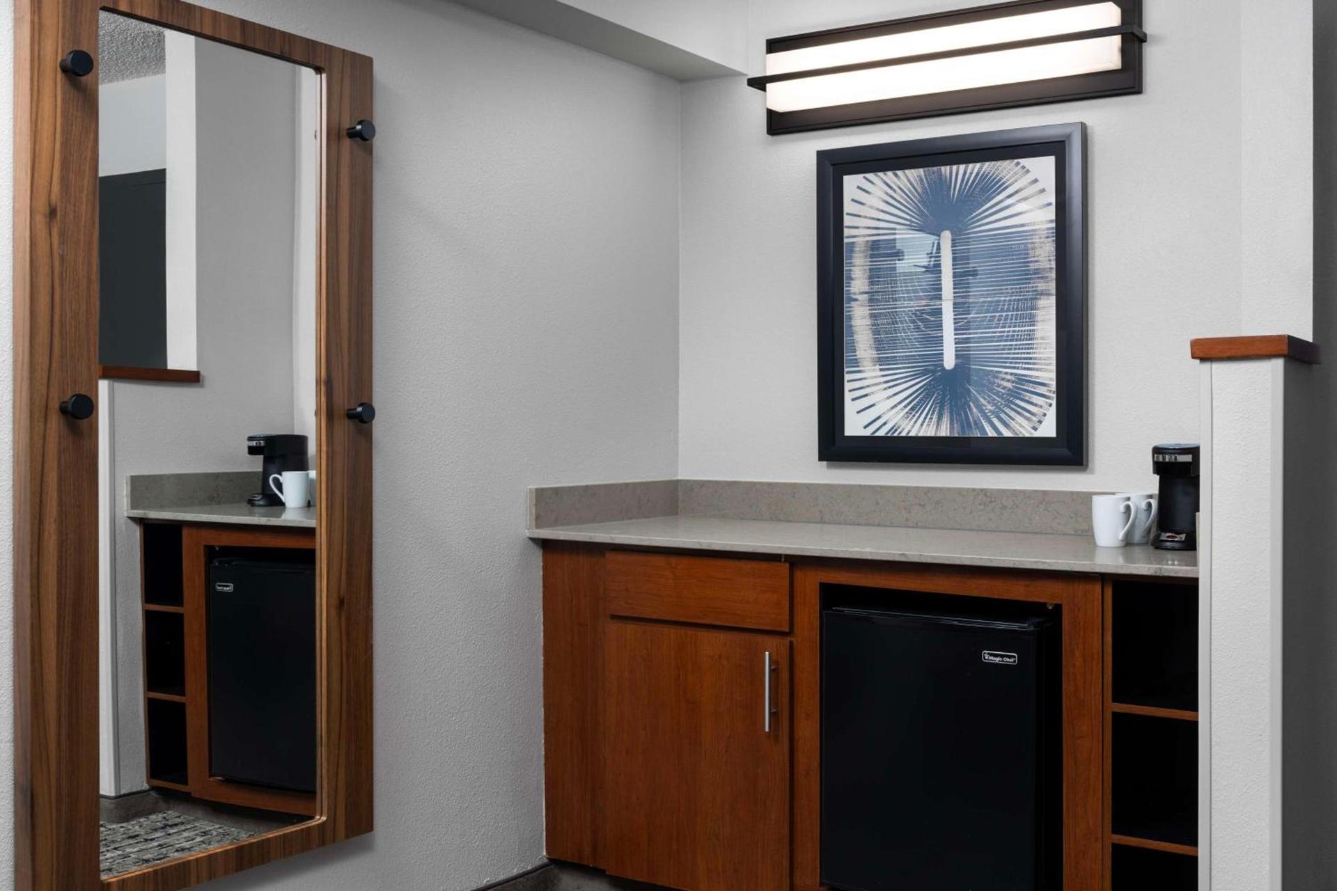 Hyatt Place Detroit/Utica photo 10