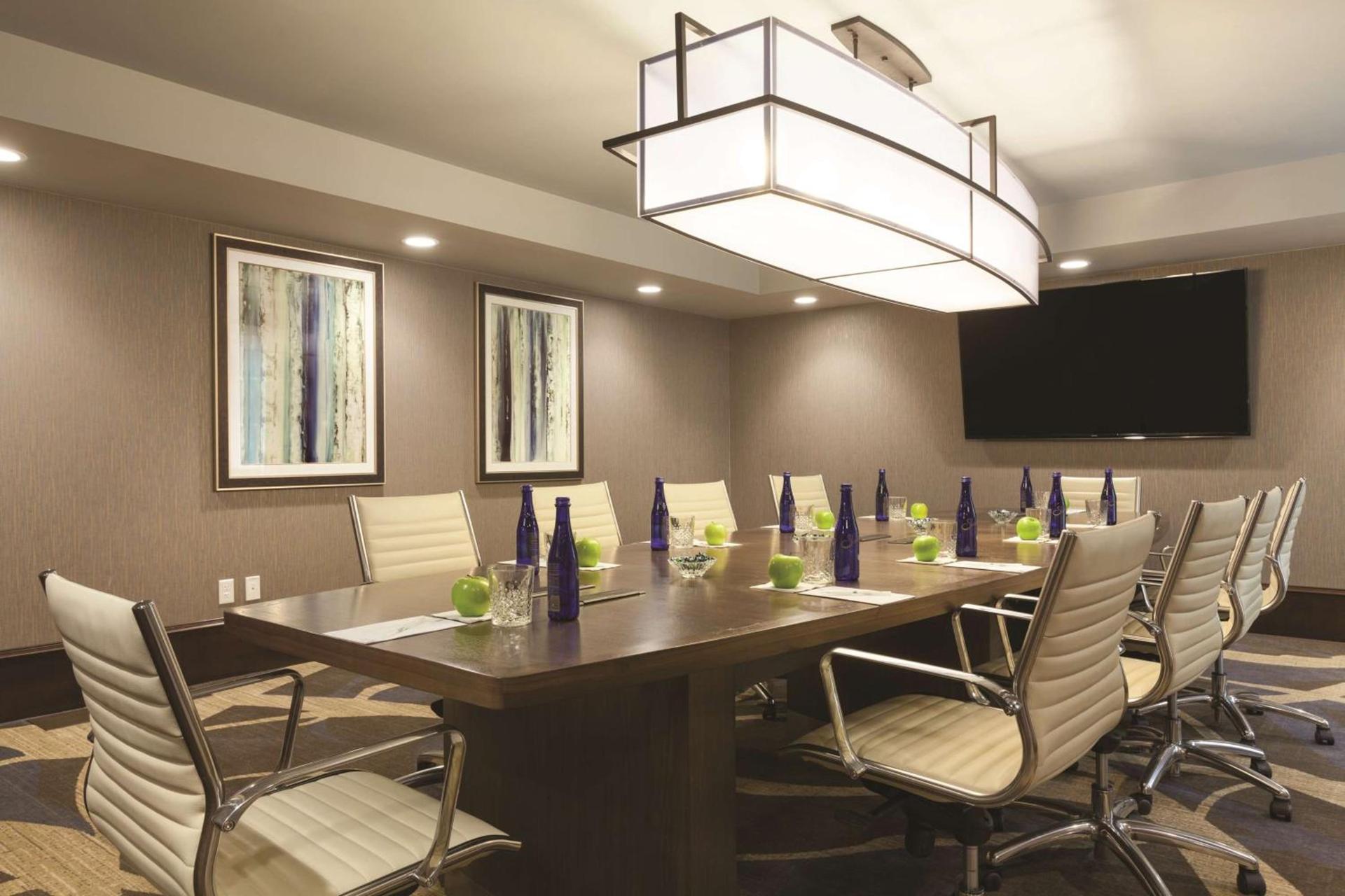 Embassy Suites Saratoga Springs photo 30