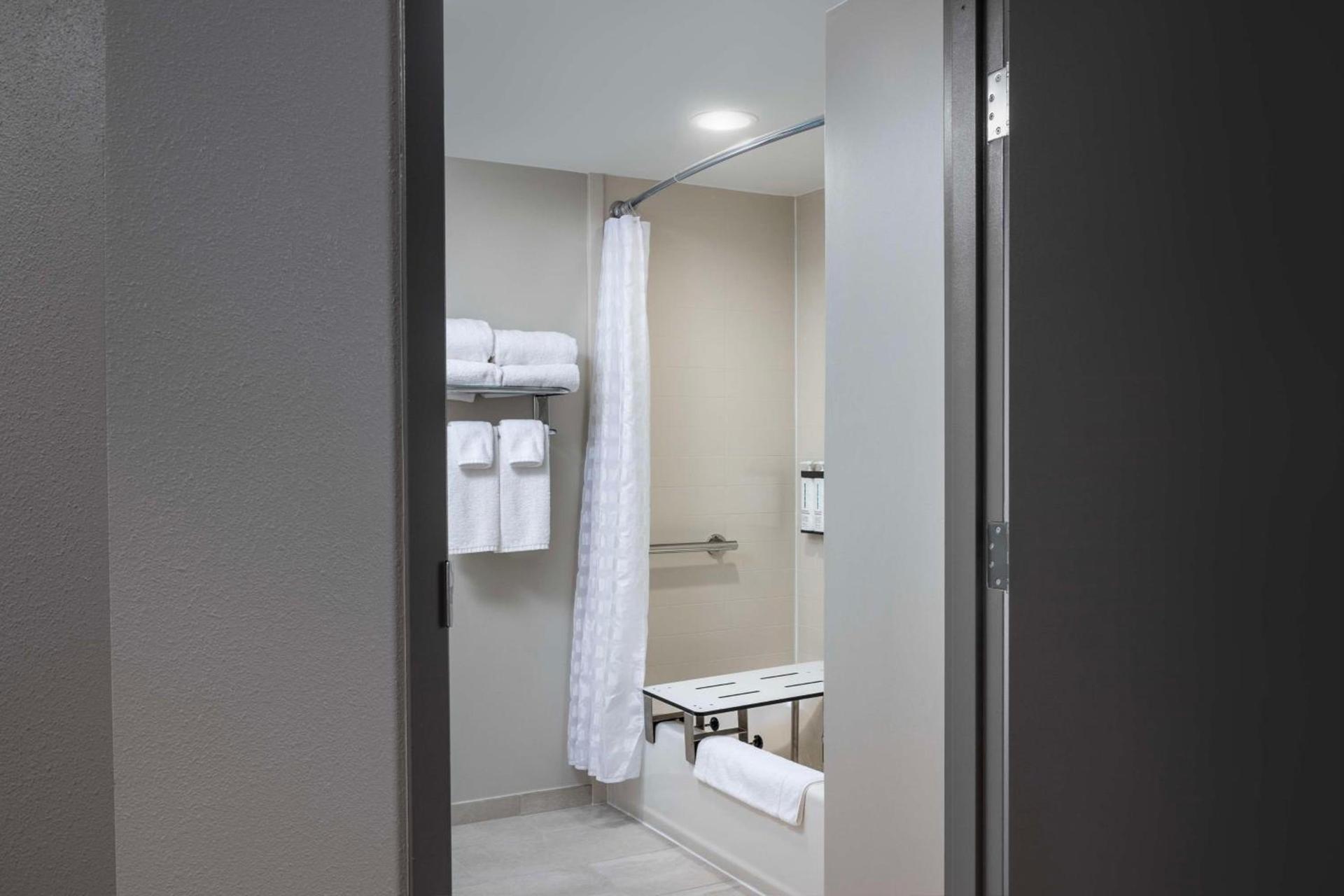 Hyatt Place Mt. Laurel photo 8
