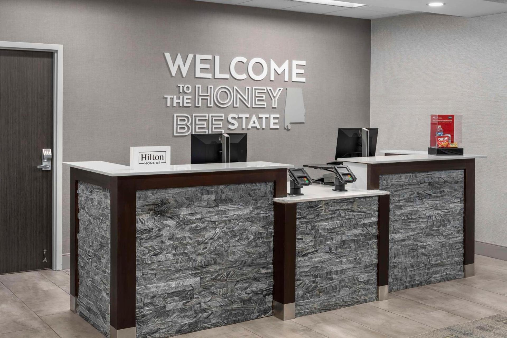 Hampton Inn Birmingham I-65/Lakeshore Drive photo 6