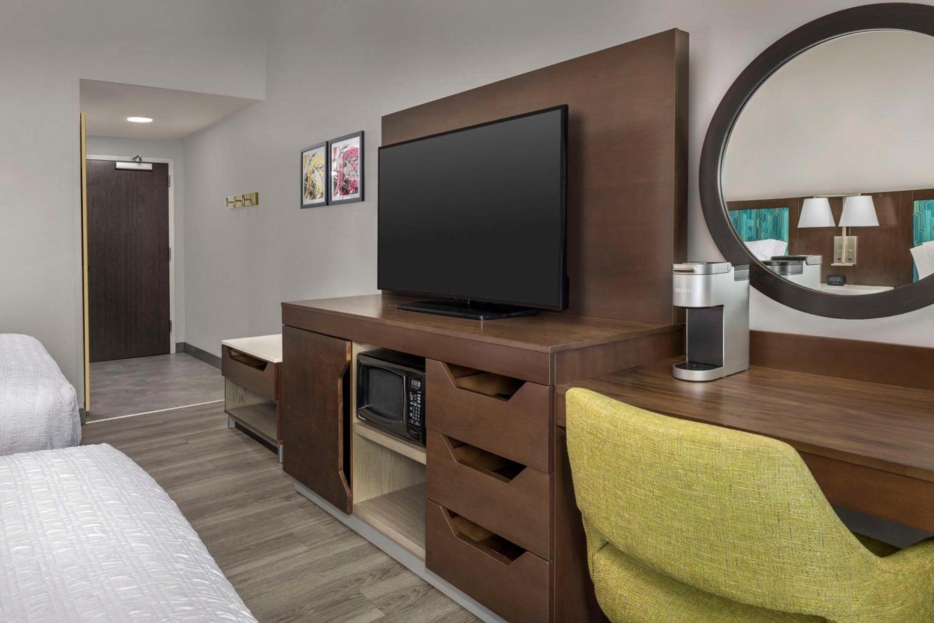 Hampton Inn Birmingham I-65/Lakeshore Drive photo 22