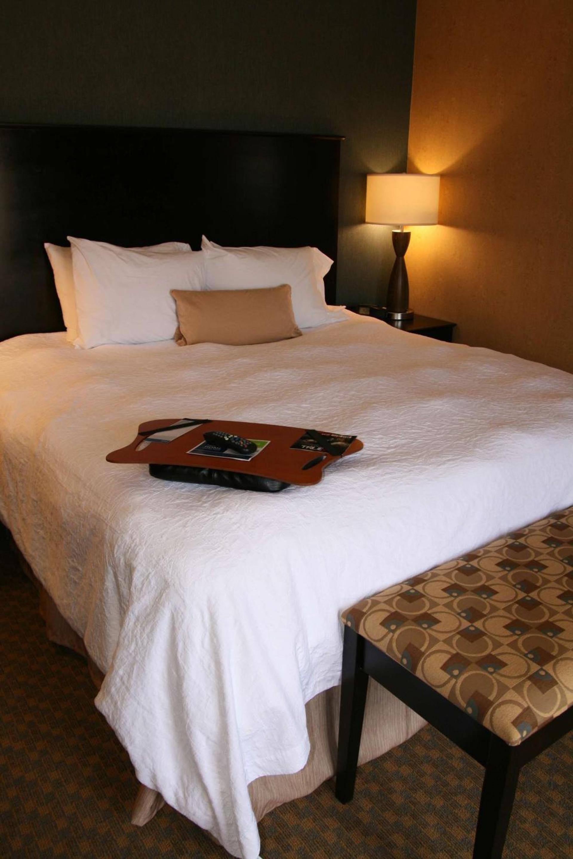 Hampton Inn and Suites Barstow photo 5