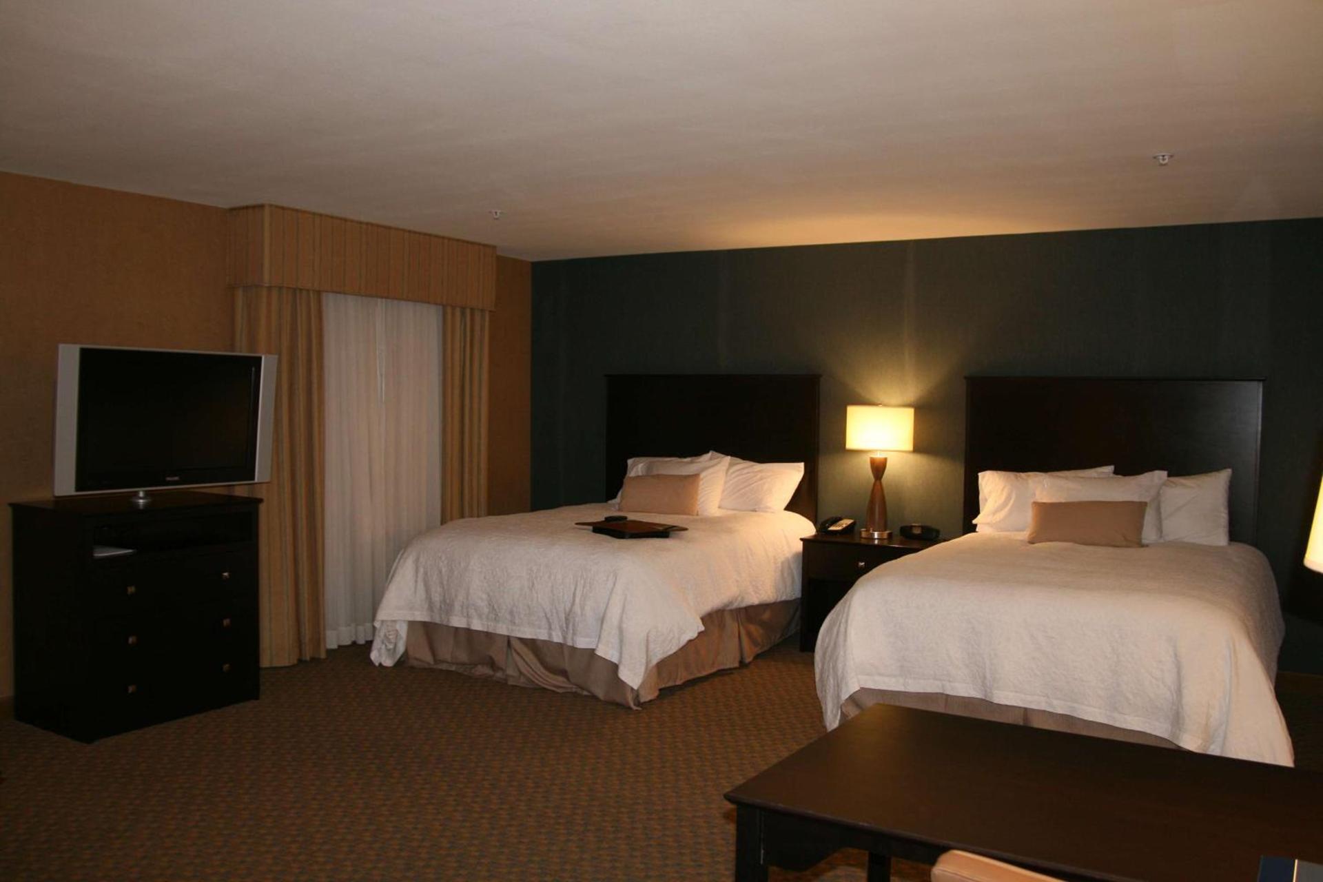 Hampton Inn and Suites Barstow photo 24
