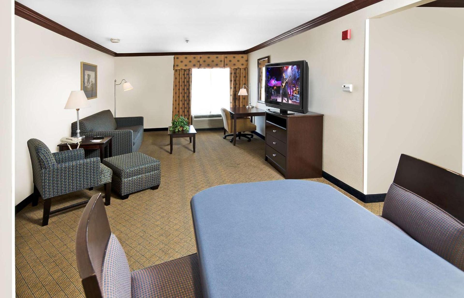 Hampton Inn Asheboro photo 12