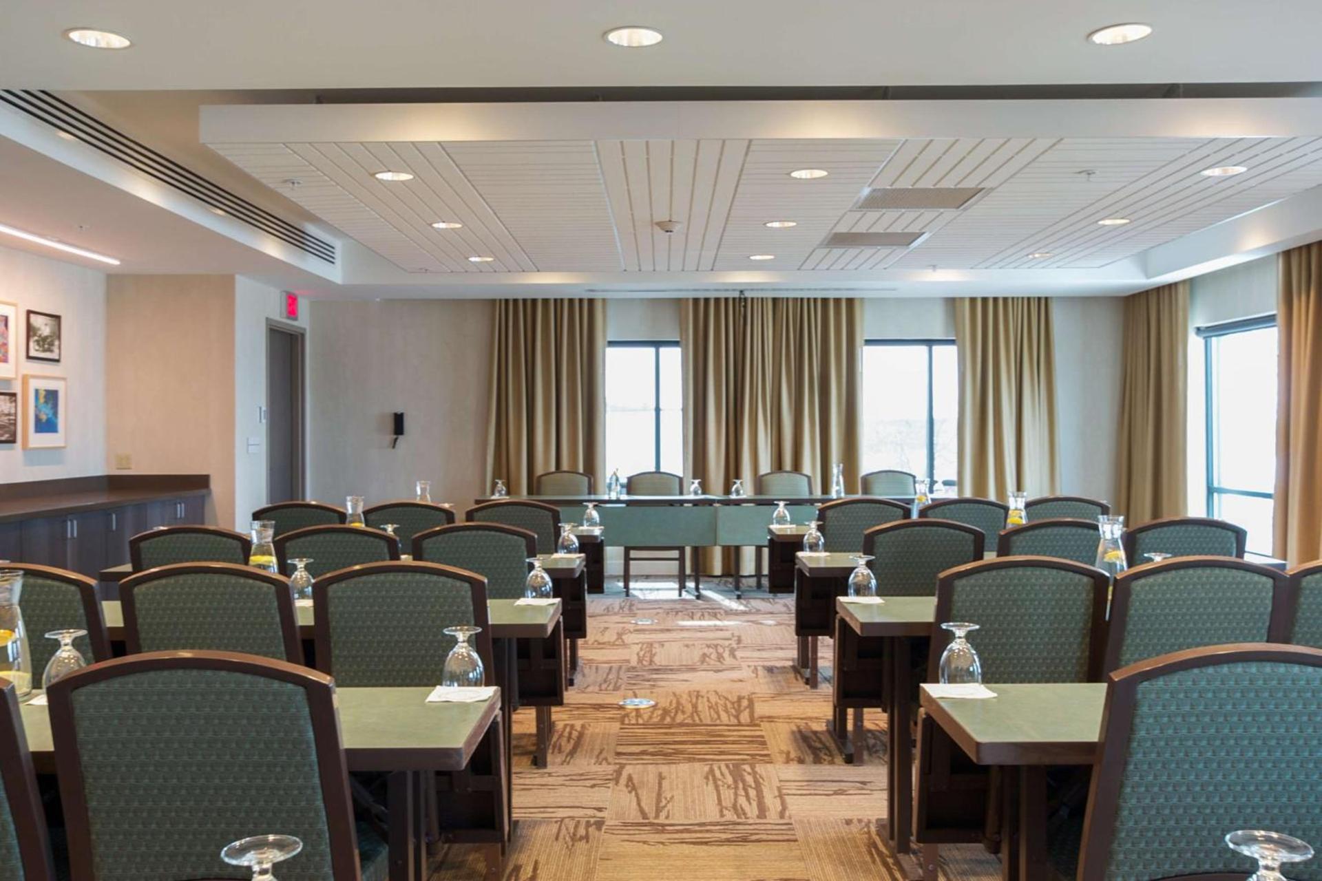 Hilton Garden Inn Burlington Downtown photo 44
