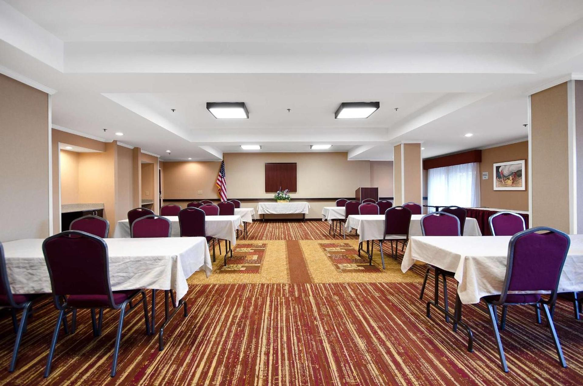 Hampton Inn Asheboro photo 23