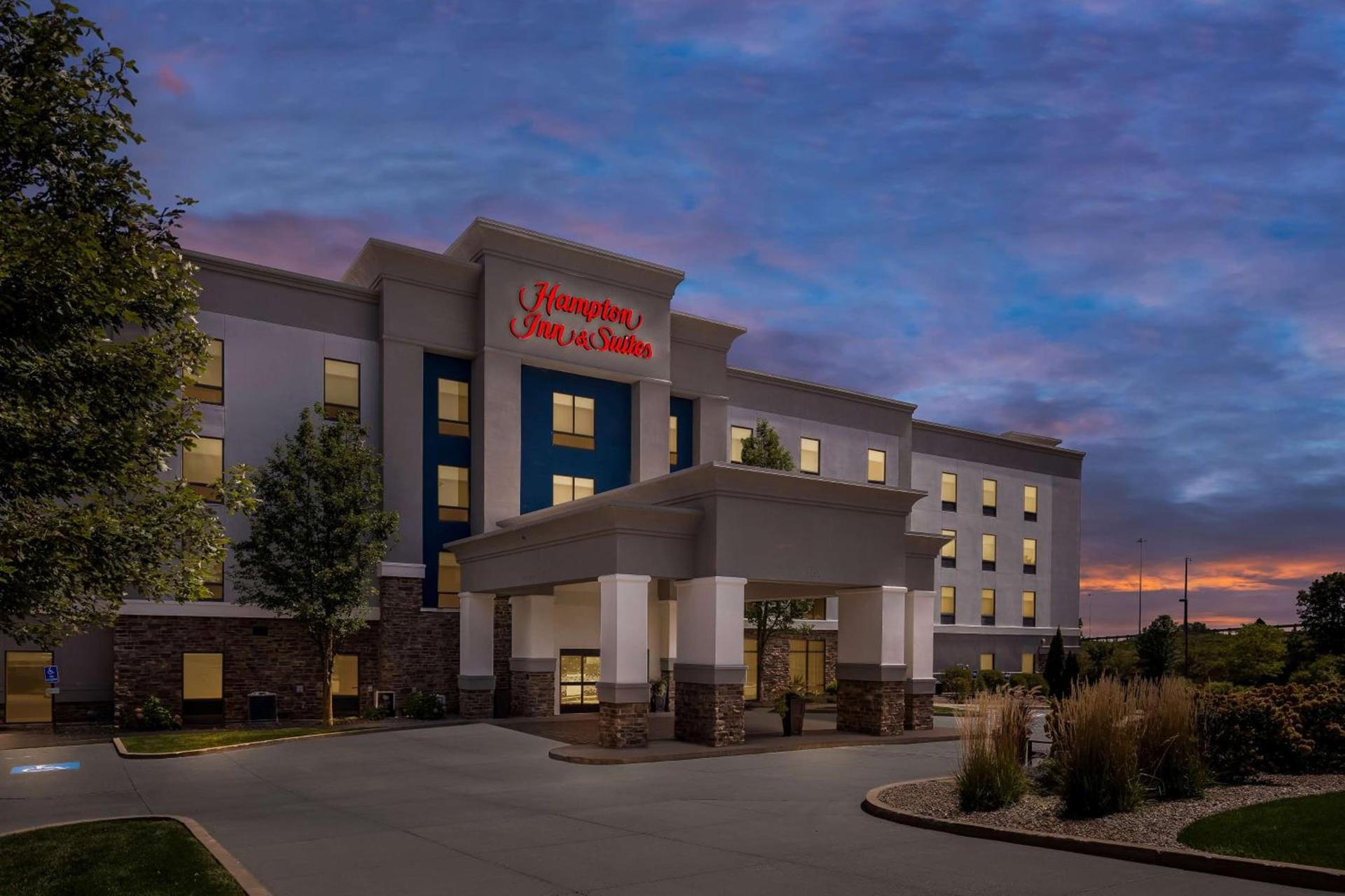 Hampton Inn & Suites Canton photo 6