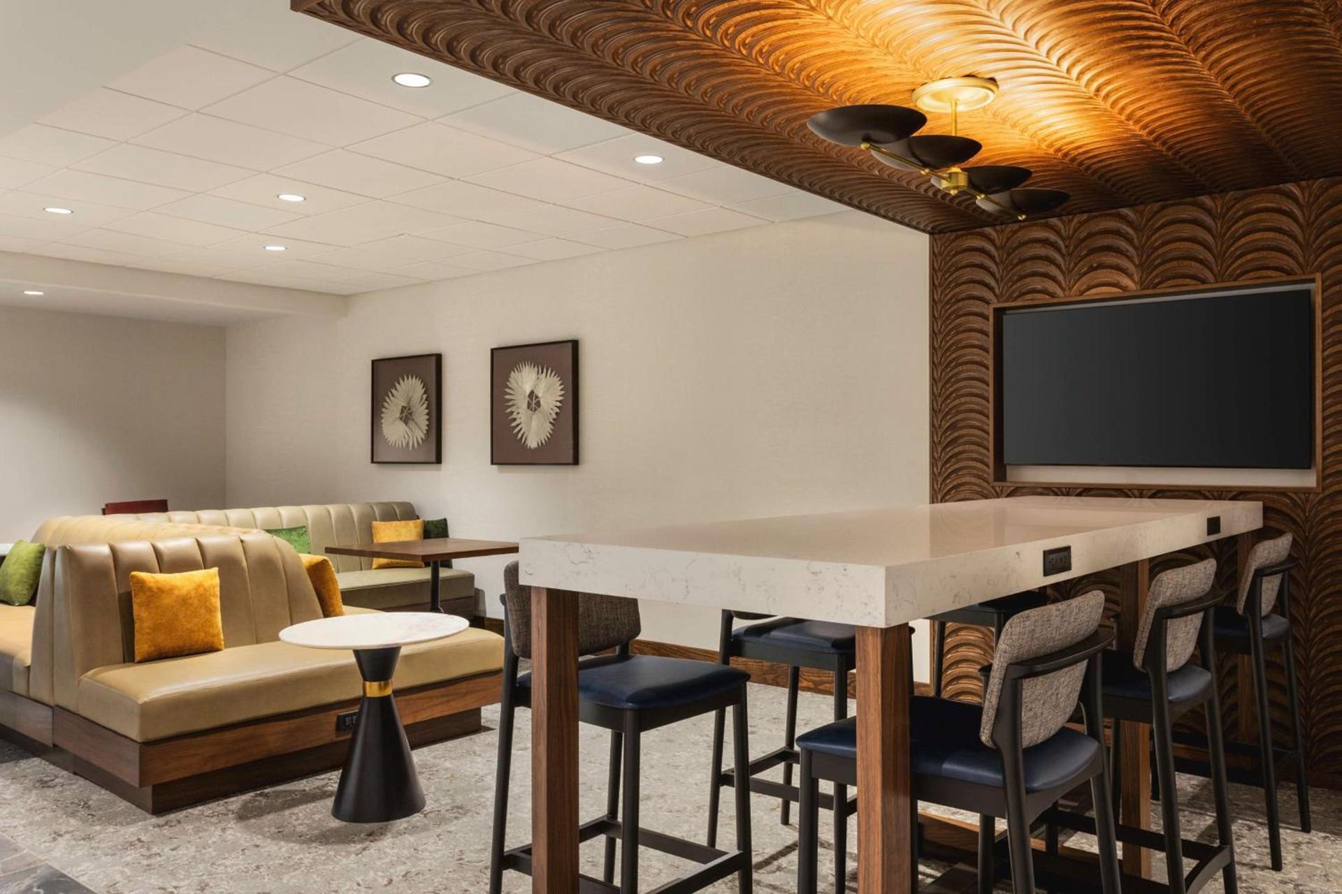 Hampton Inn Columbia-Downtown Historic District photo 11