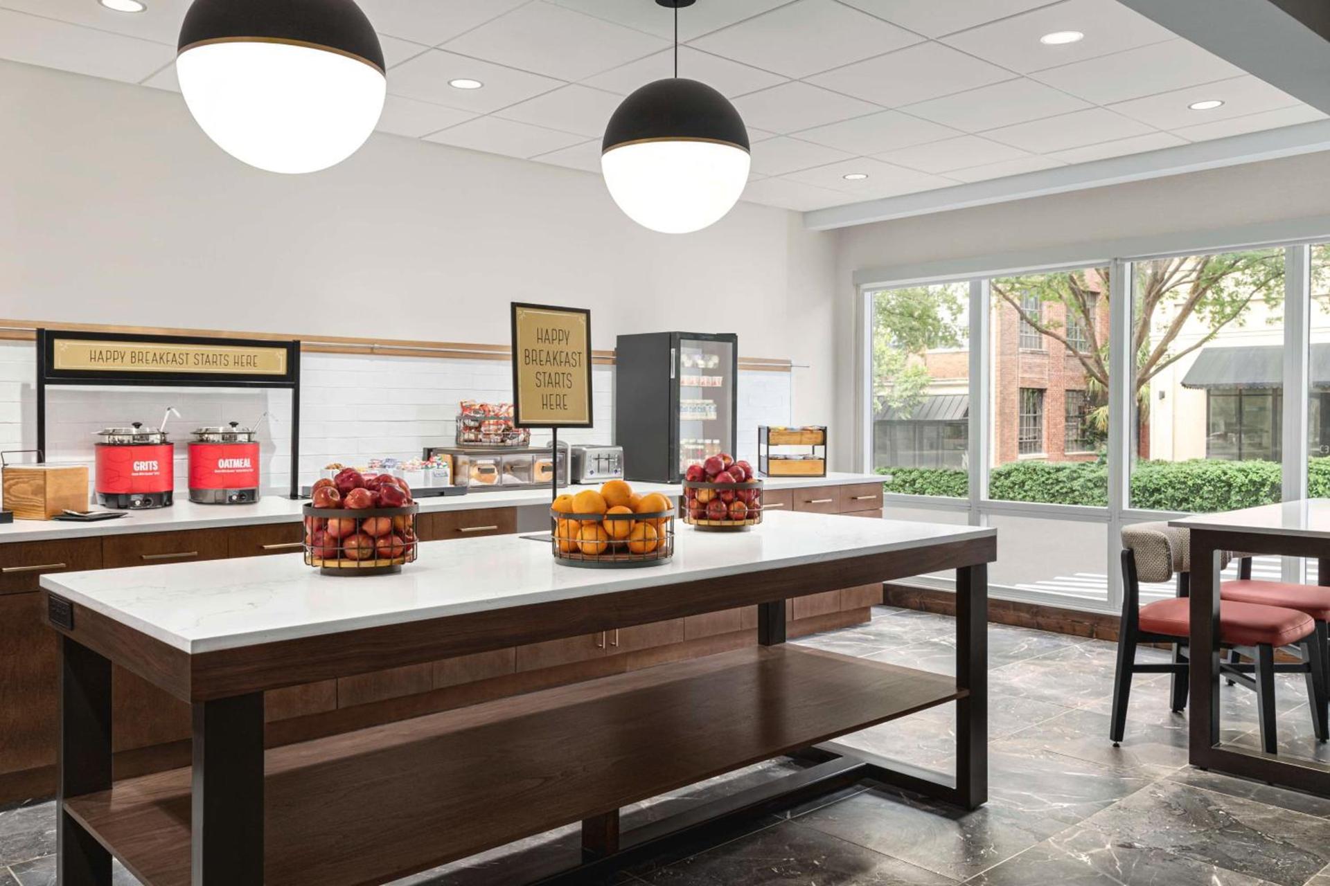 Hampton Inn Columbia-Downtown Historic District photo 13