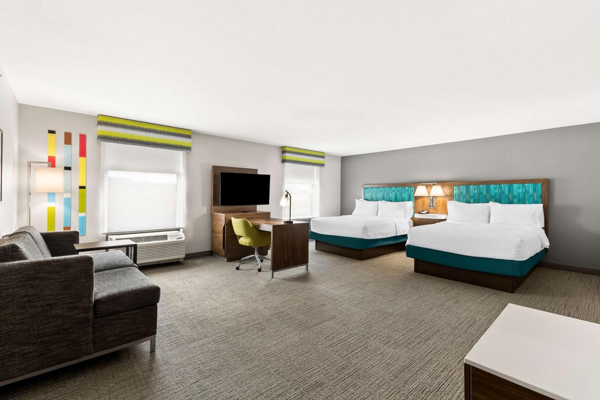 Hampton Inn & Suites Canton photo 21