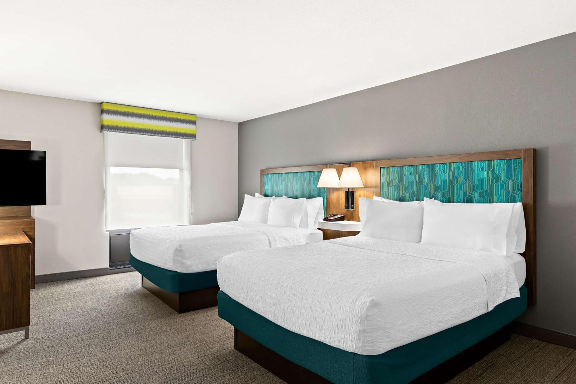Hampton Inn & Suites Canton photo 23
