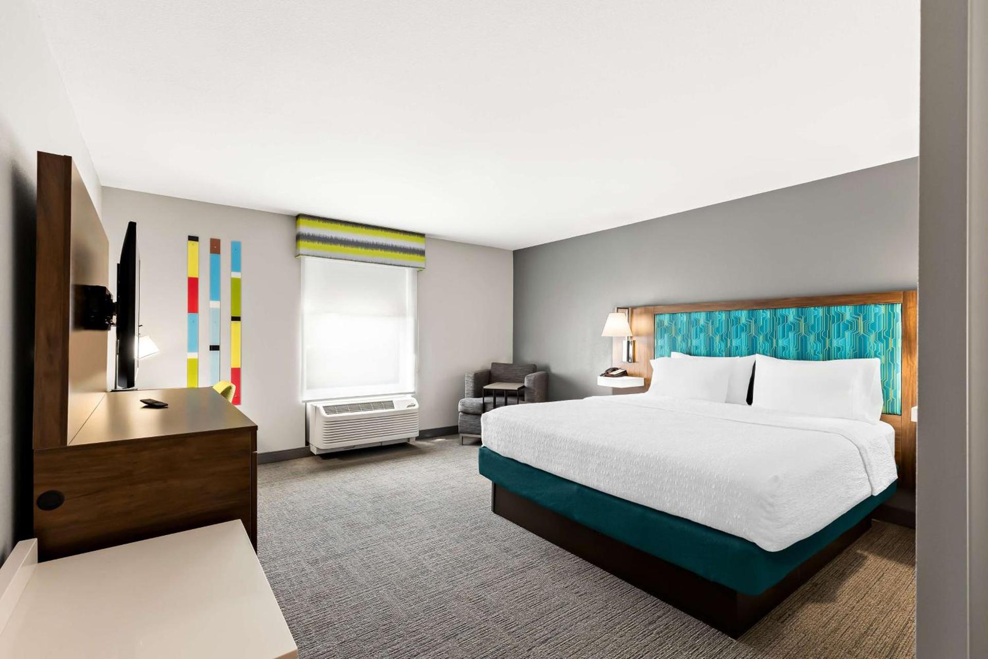 Hampton Inn & Suites Canton photo 26