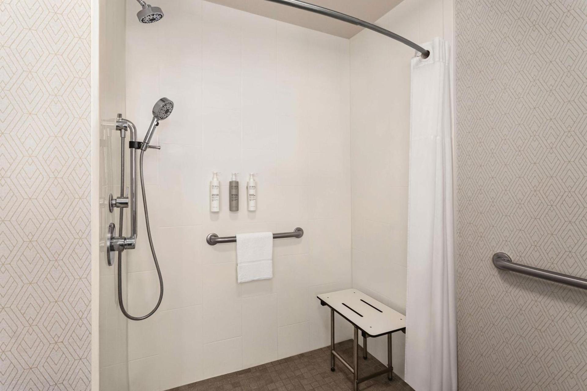 Hampton Inn Columbia-Downtown Historic District photo 32