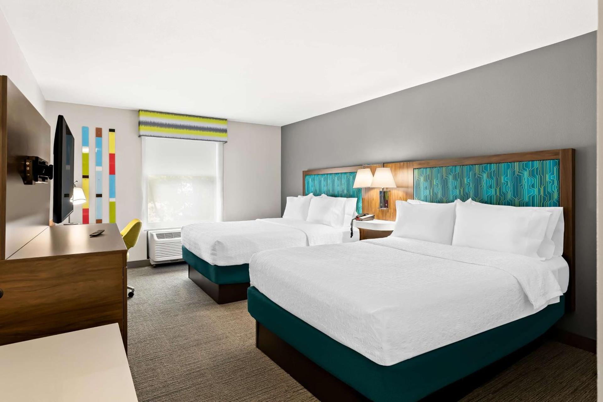 Hampton Inn & Suites Canton photo 31