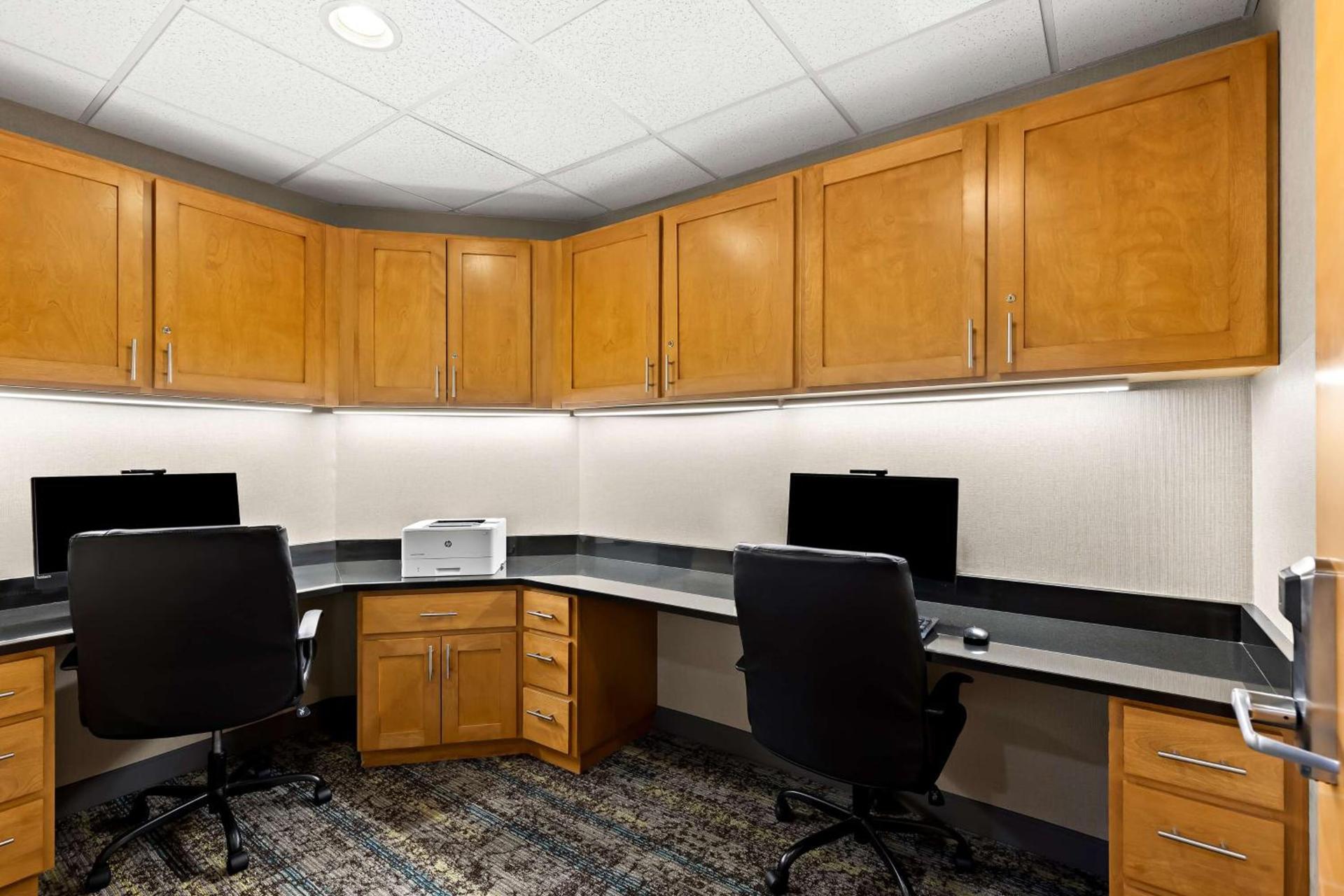 Hampton Inn & Suites Canton photo 36
