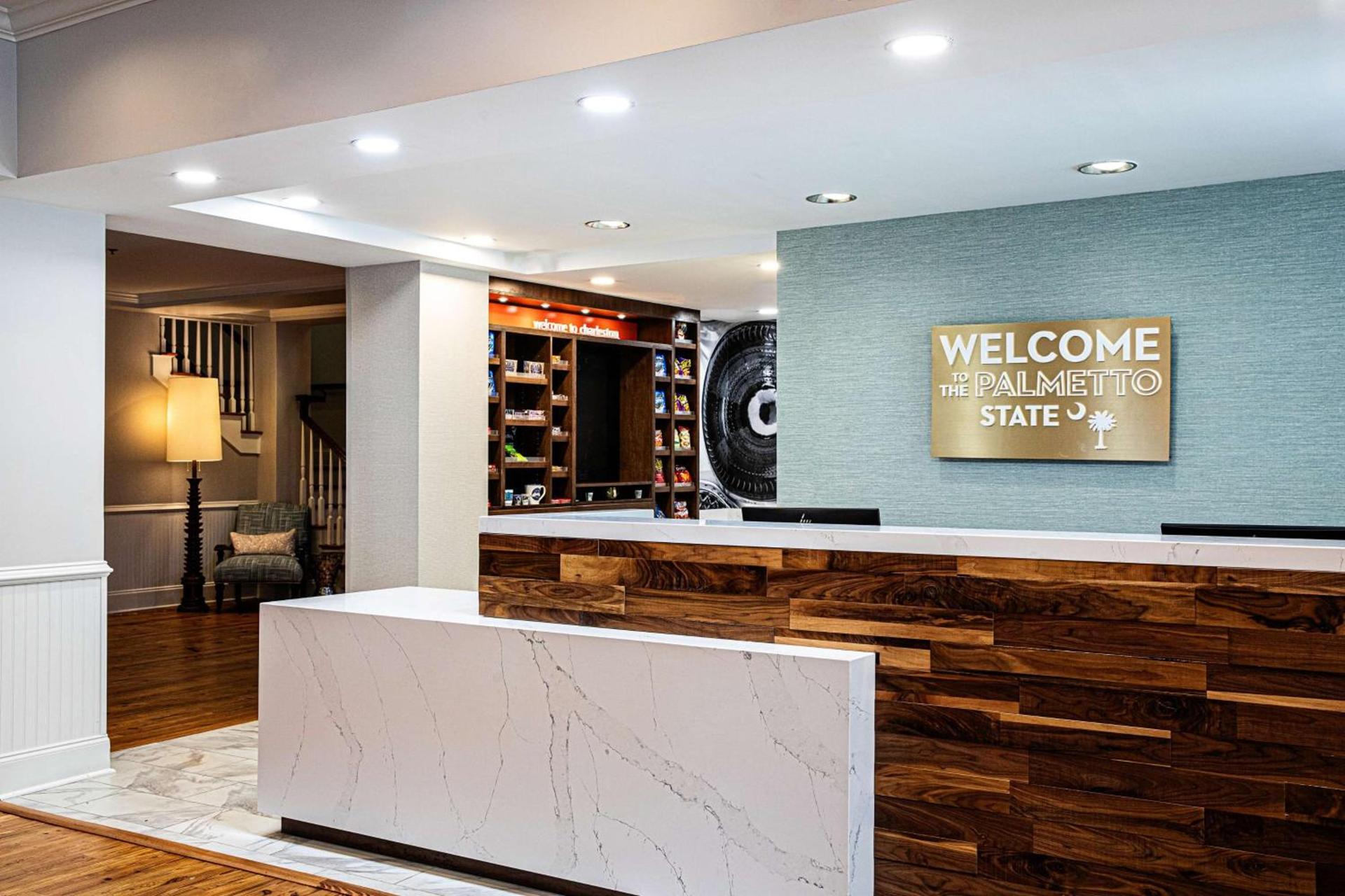 Hampton Inn & Suites Charleston-West Ashley photo 5