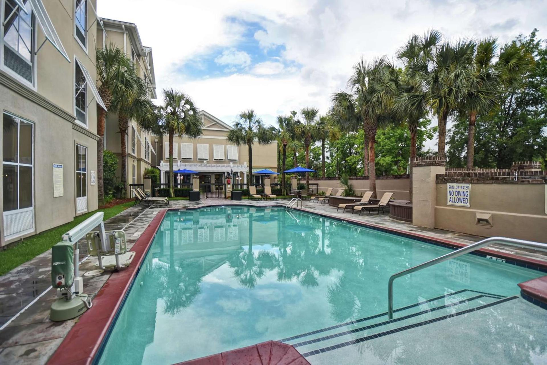 Hampton Inn & Suites Charleston-West Ashley photo 6