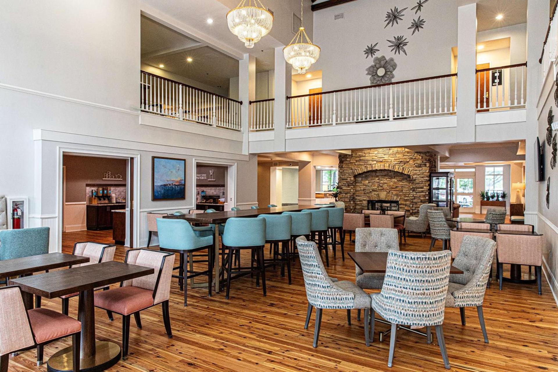 Hampton Inn & Suites Charleston-West Ashley photo 16