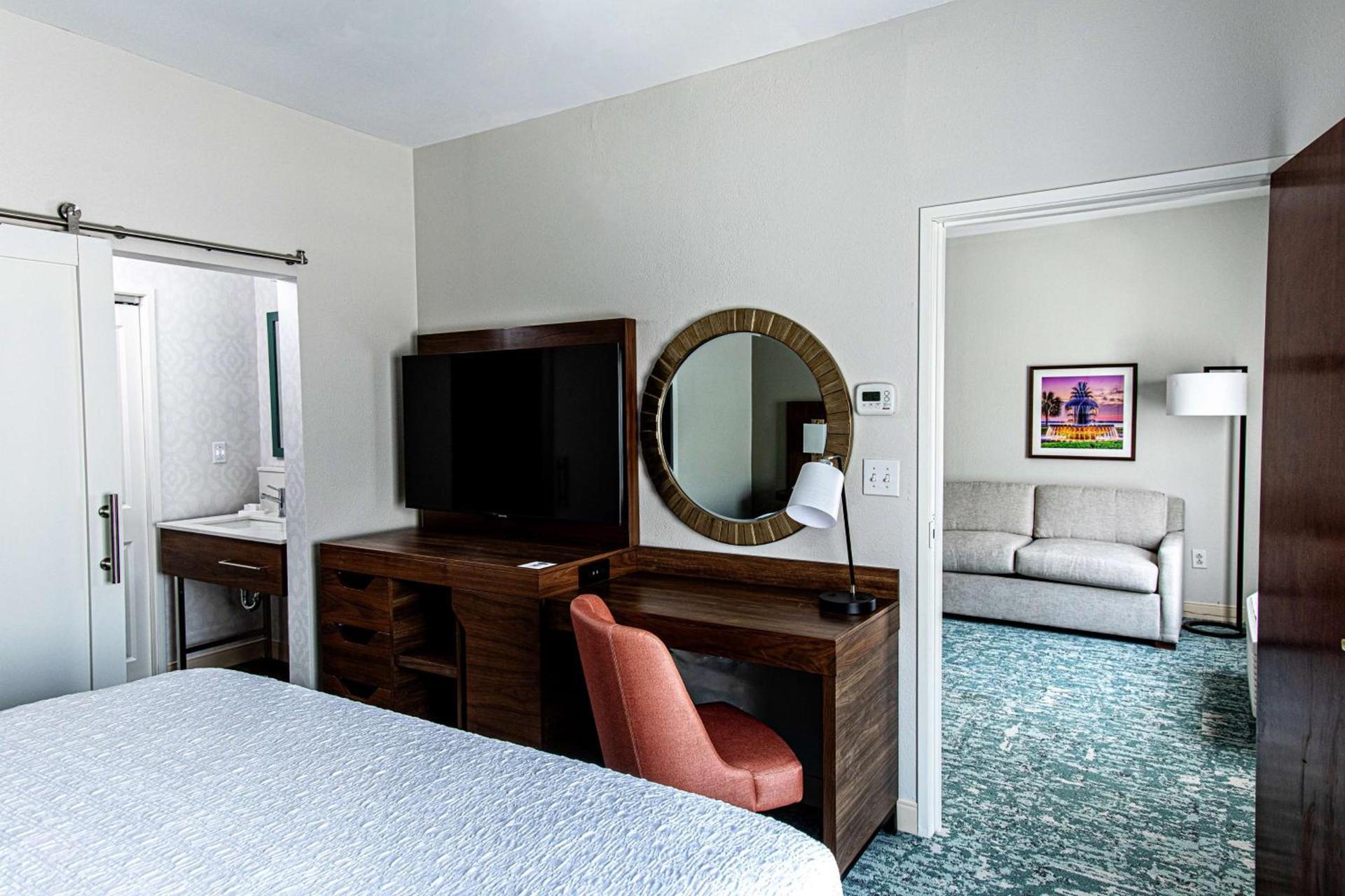 Hampton Inn & Suites Charleston-West Ashley photo 20