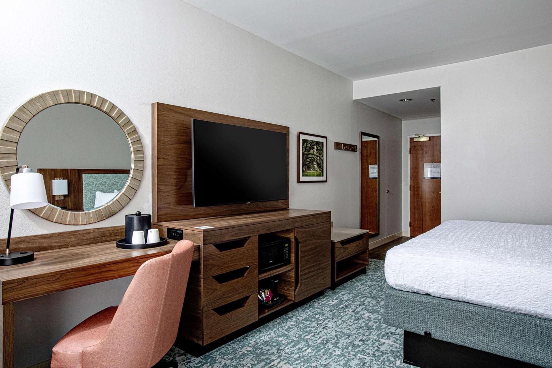 Hampton Inn & Suites Charleston-West Ashley photo 42