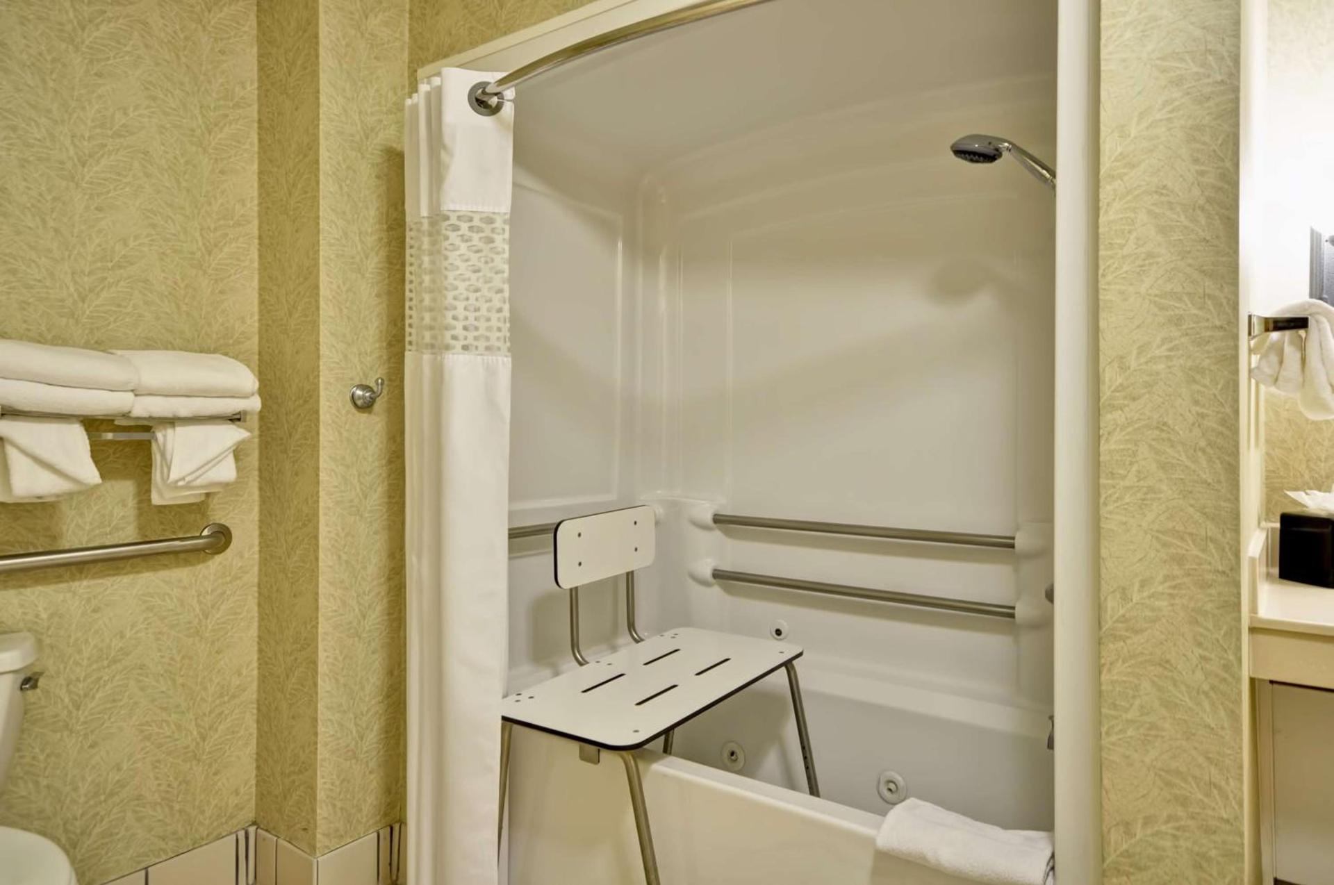 Hampton Inn & Suites Charleston-West Ashley photo 50