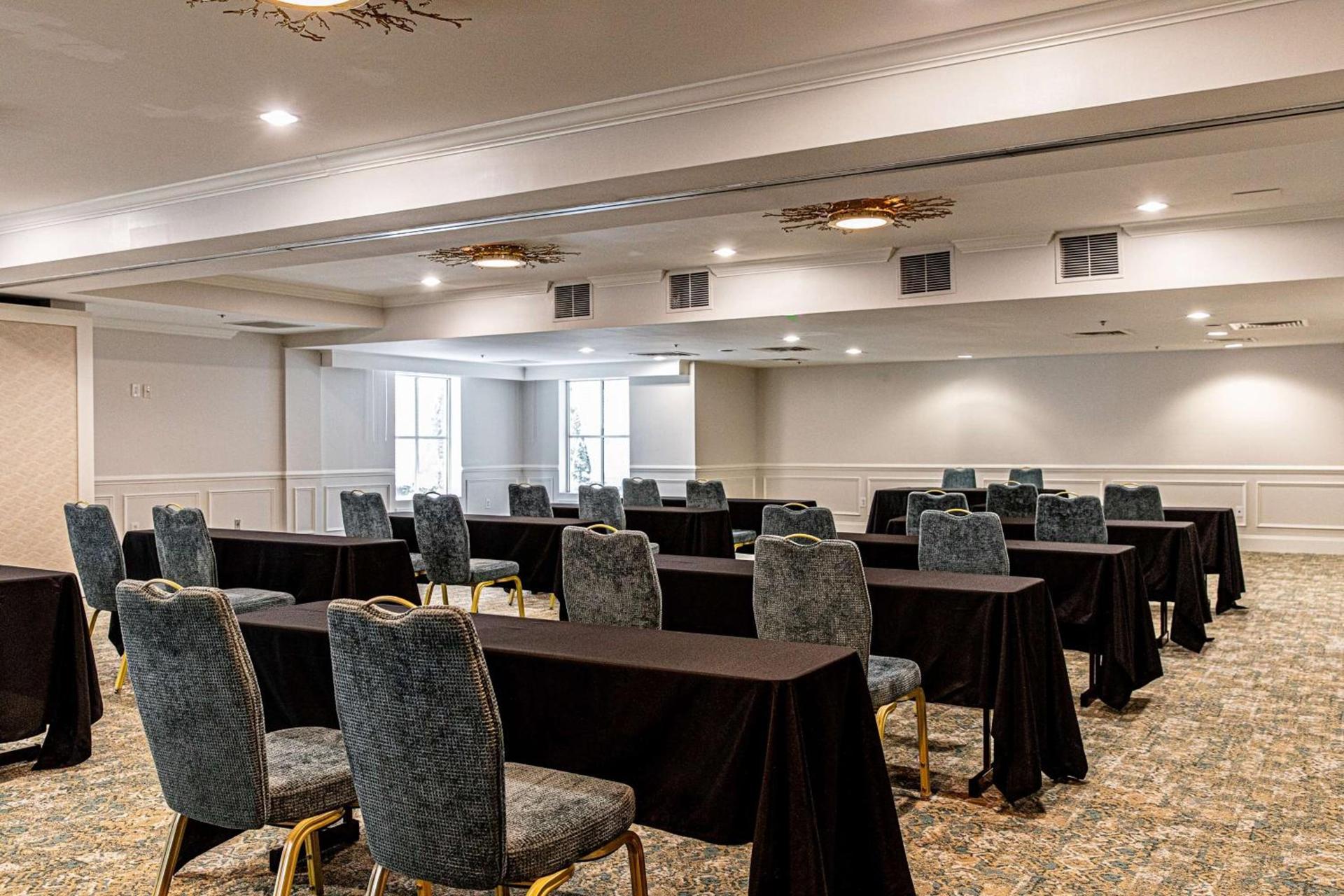 Hampton Inn & Suites Charleston-West Ashley photo 52