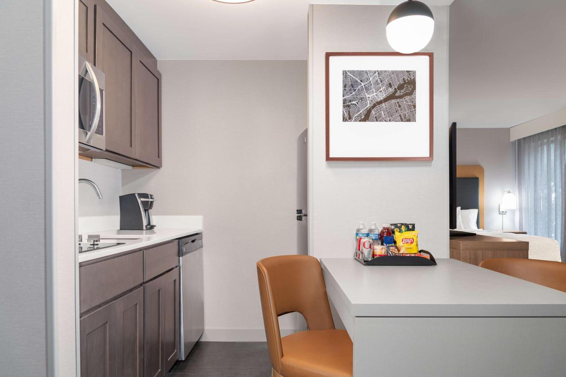 Homewood Suites by Hilton Detroit-Troy photo 44