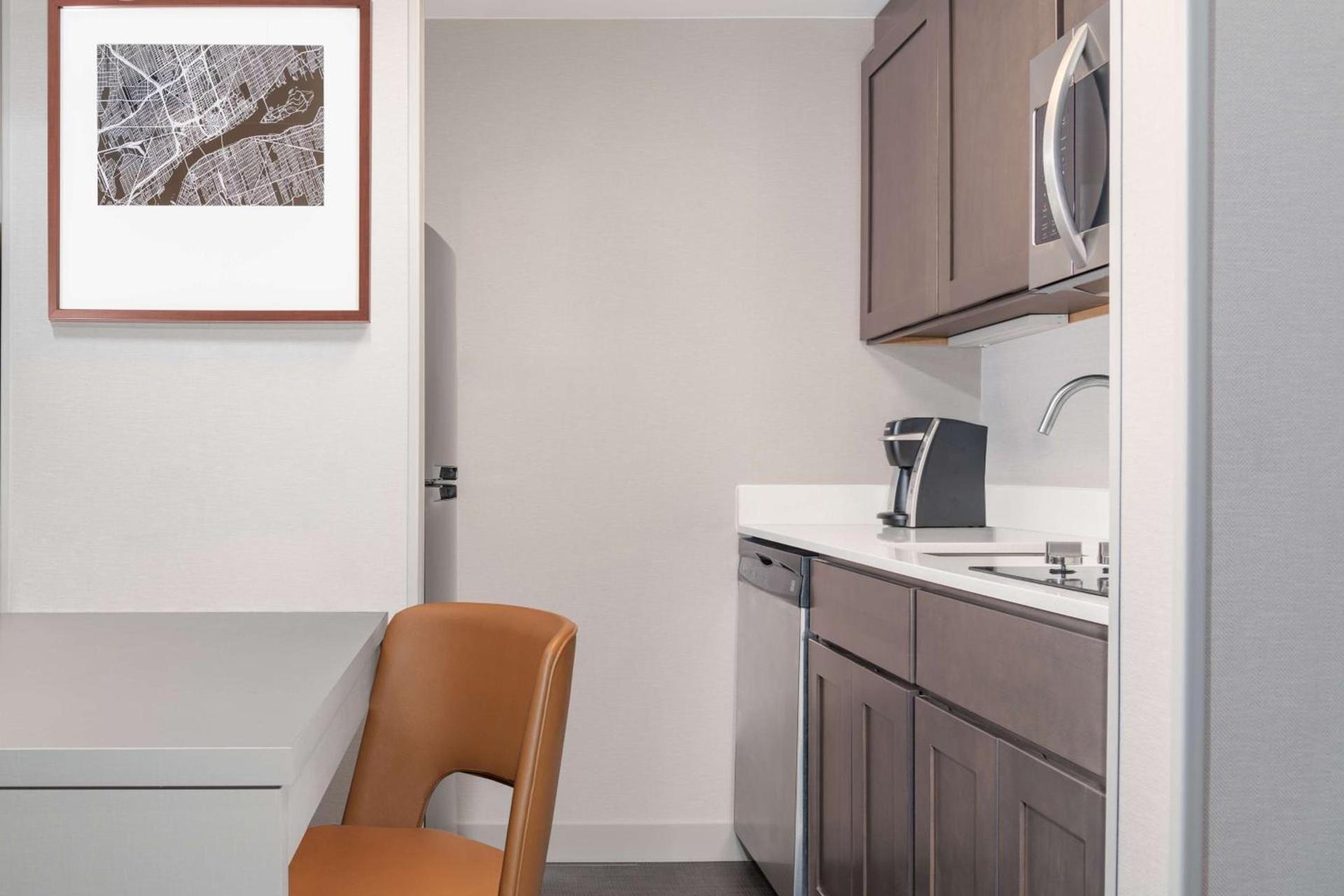 Homewood Suites by Hilton Detroit-Troy photo 46