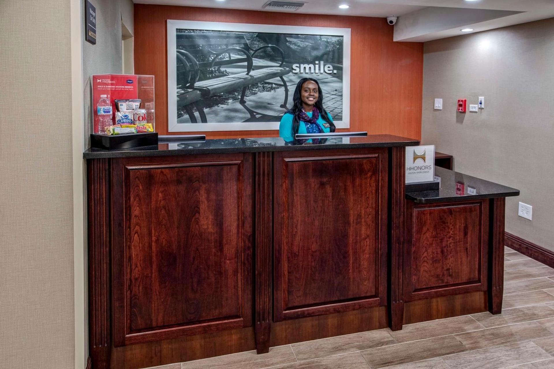Hampton Inn Orlando-Maingate South photo 7