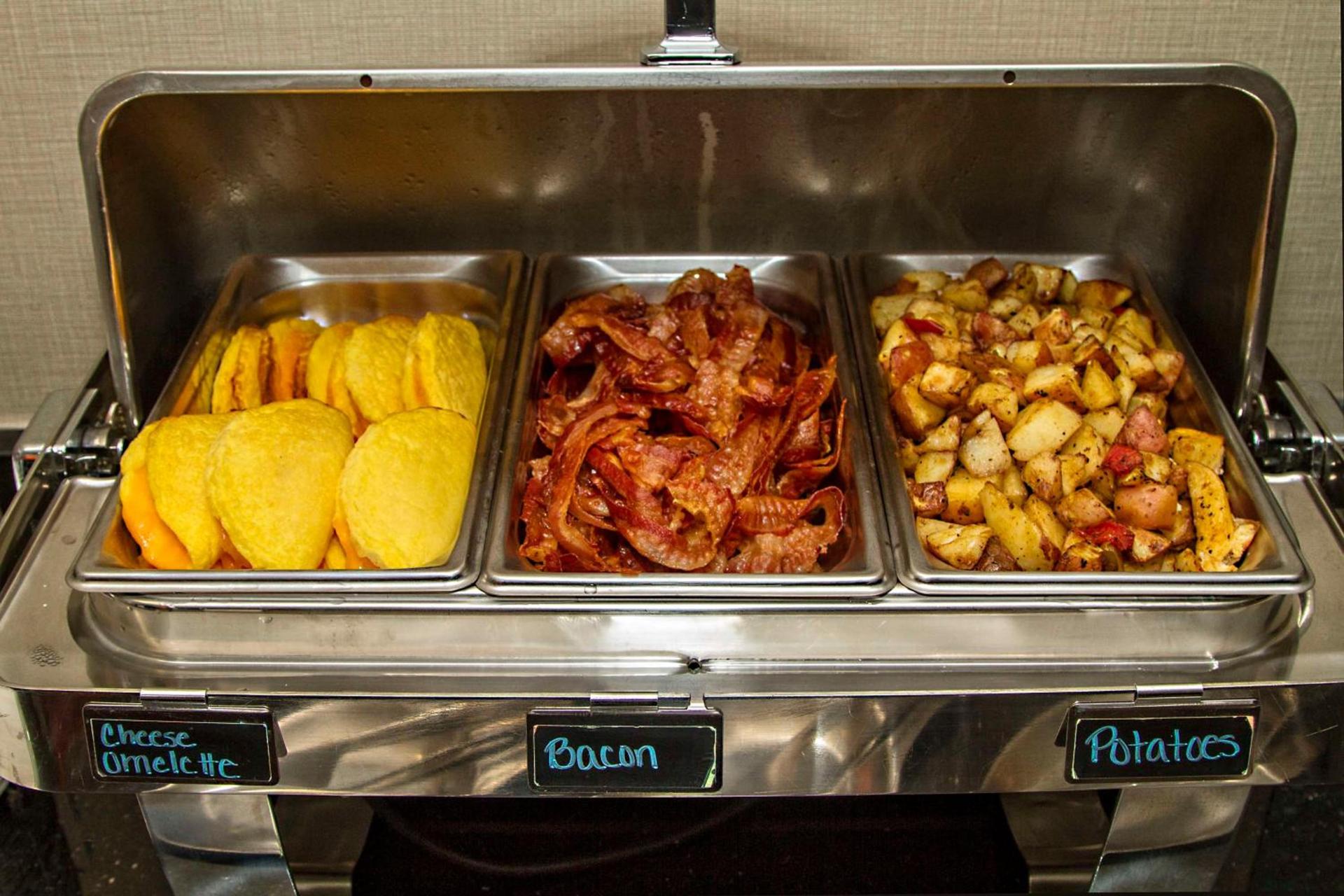 Hampton Inn Orlando-Maingate South photo 15