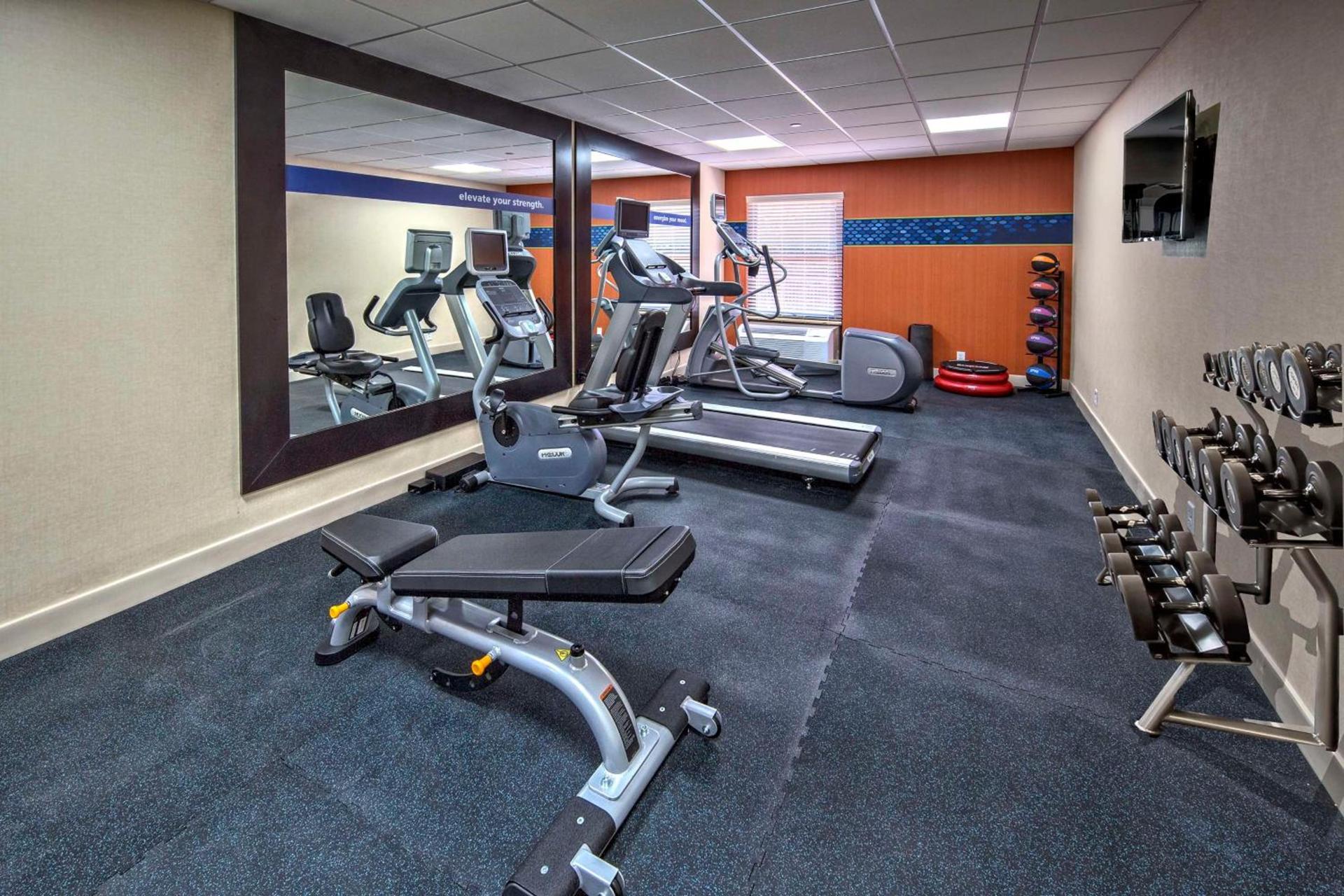 Hampton Inn Orlando-Maingate South photo 16
