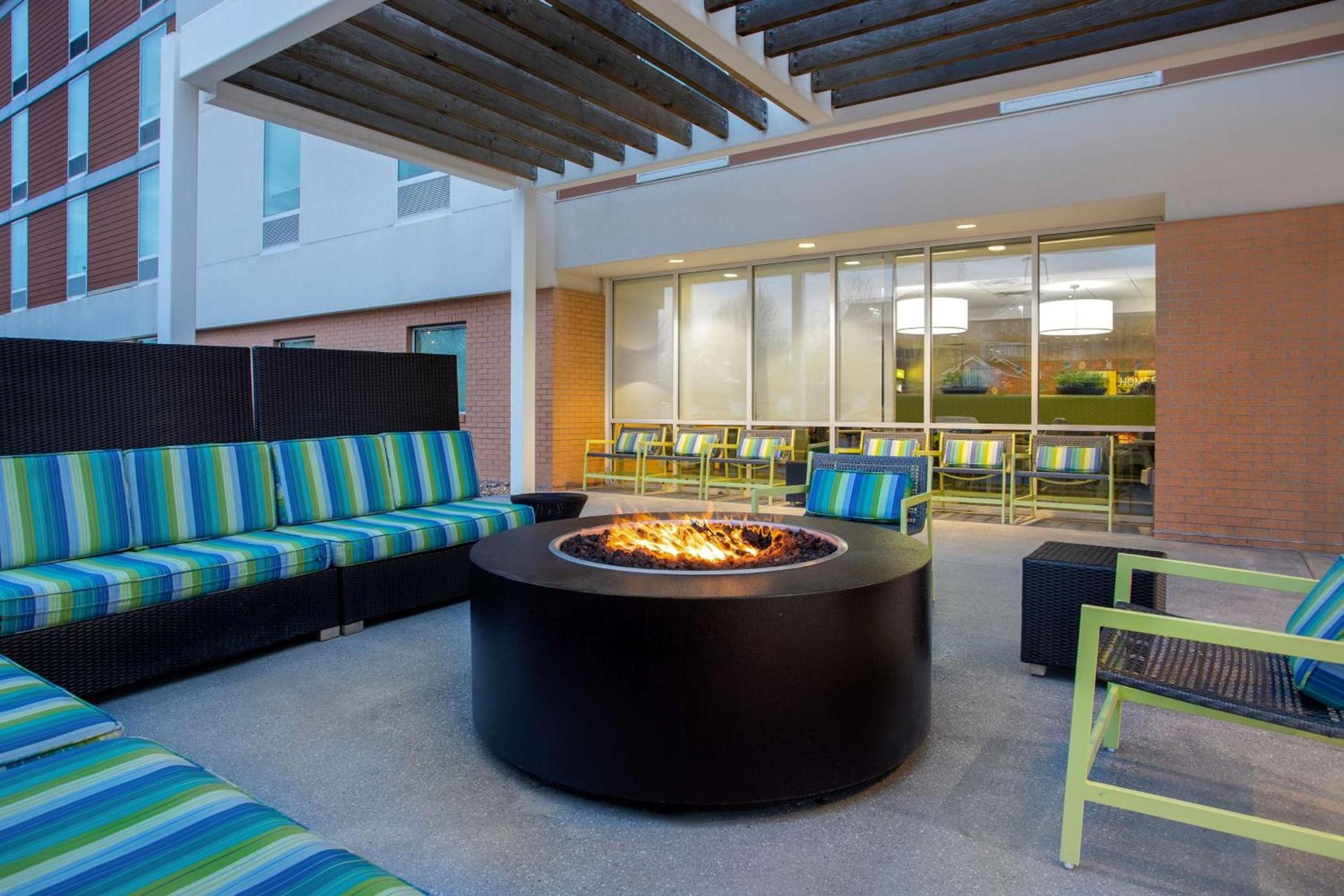 Home2 Suites By Hilton Omaha West photo 2