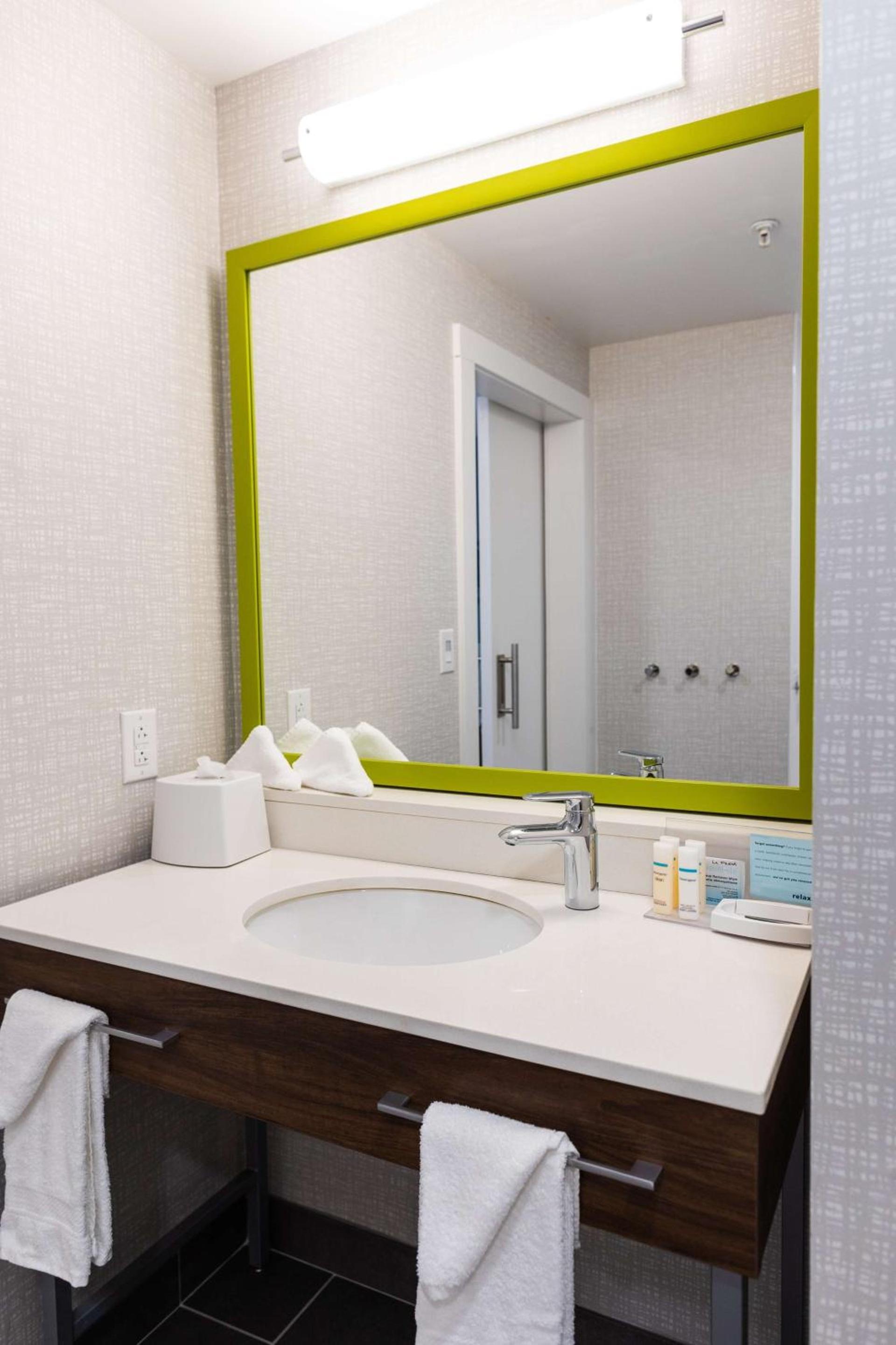 Hampton Inn Rehoboth Beach photo 32